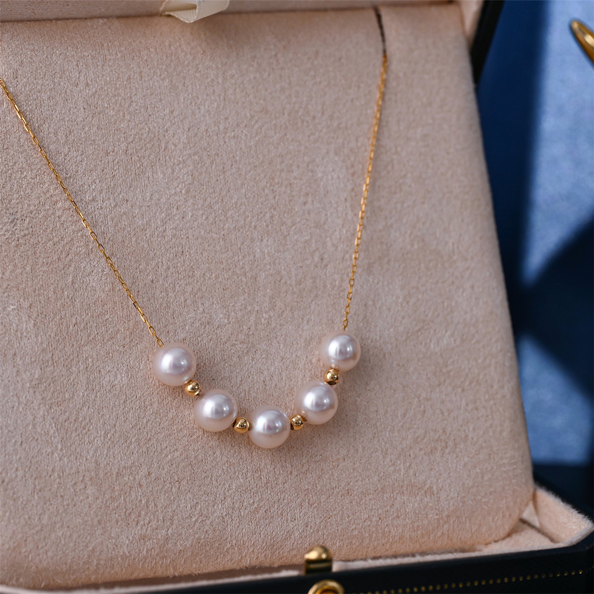 Radiant Pearl 18K Gold Adjustable Necklace - enhanced image 2