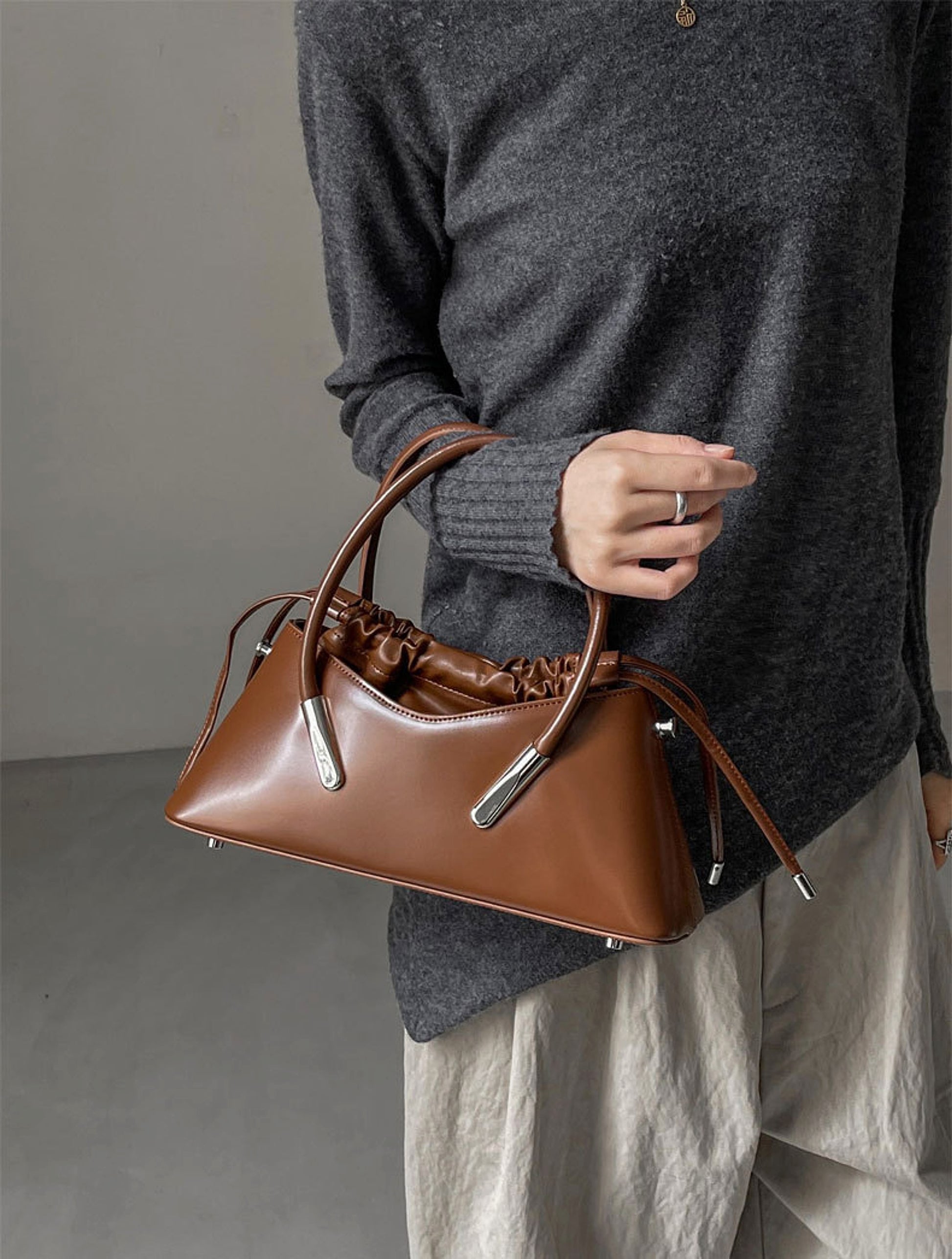 SolunaLuxe™ – Crimson Curve Shoulder Bag - enhanced image 2