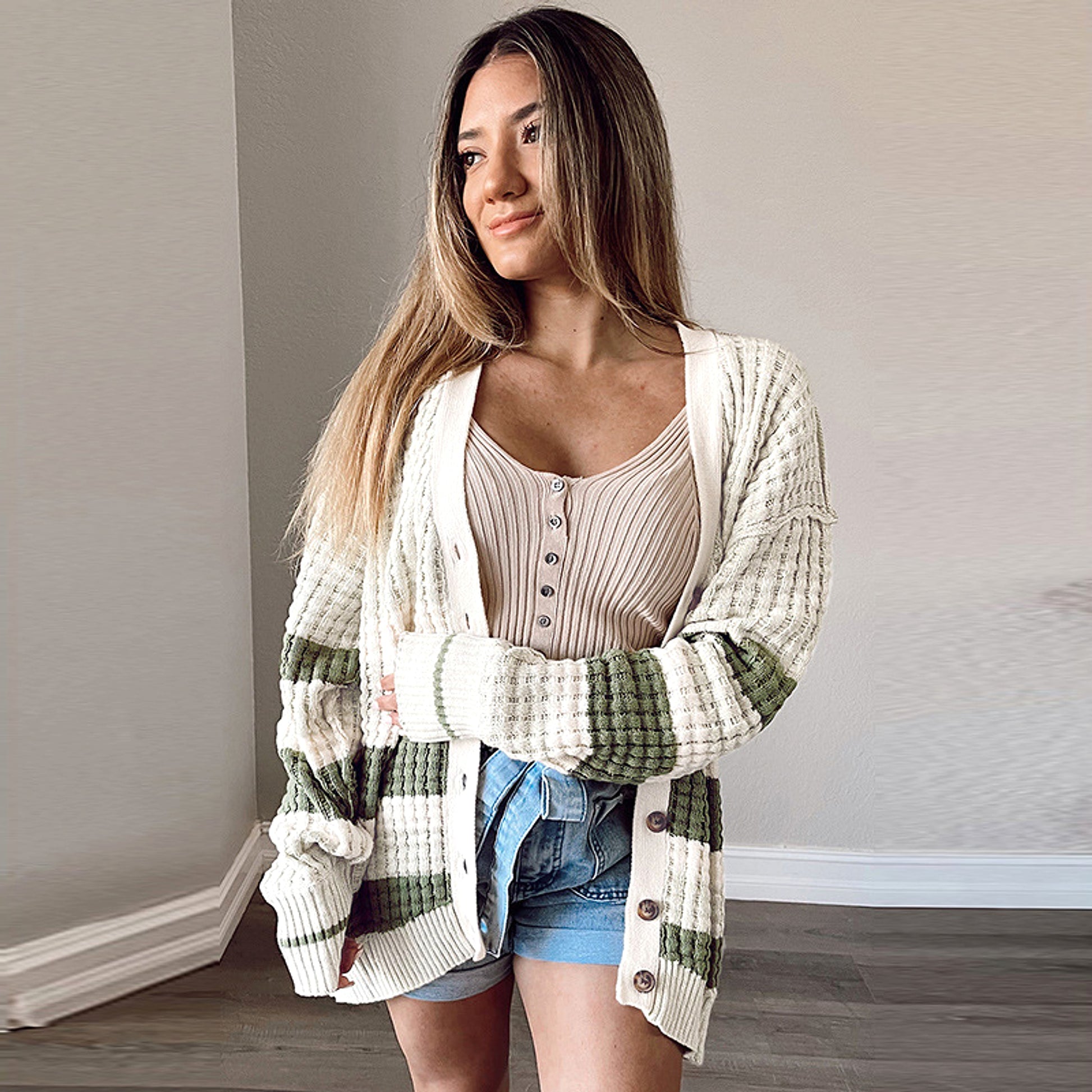 Women's Color Matching Long-sleeved Cardigan Loose Sweater - enhanced image 2