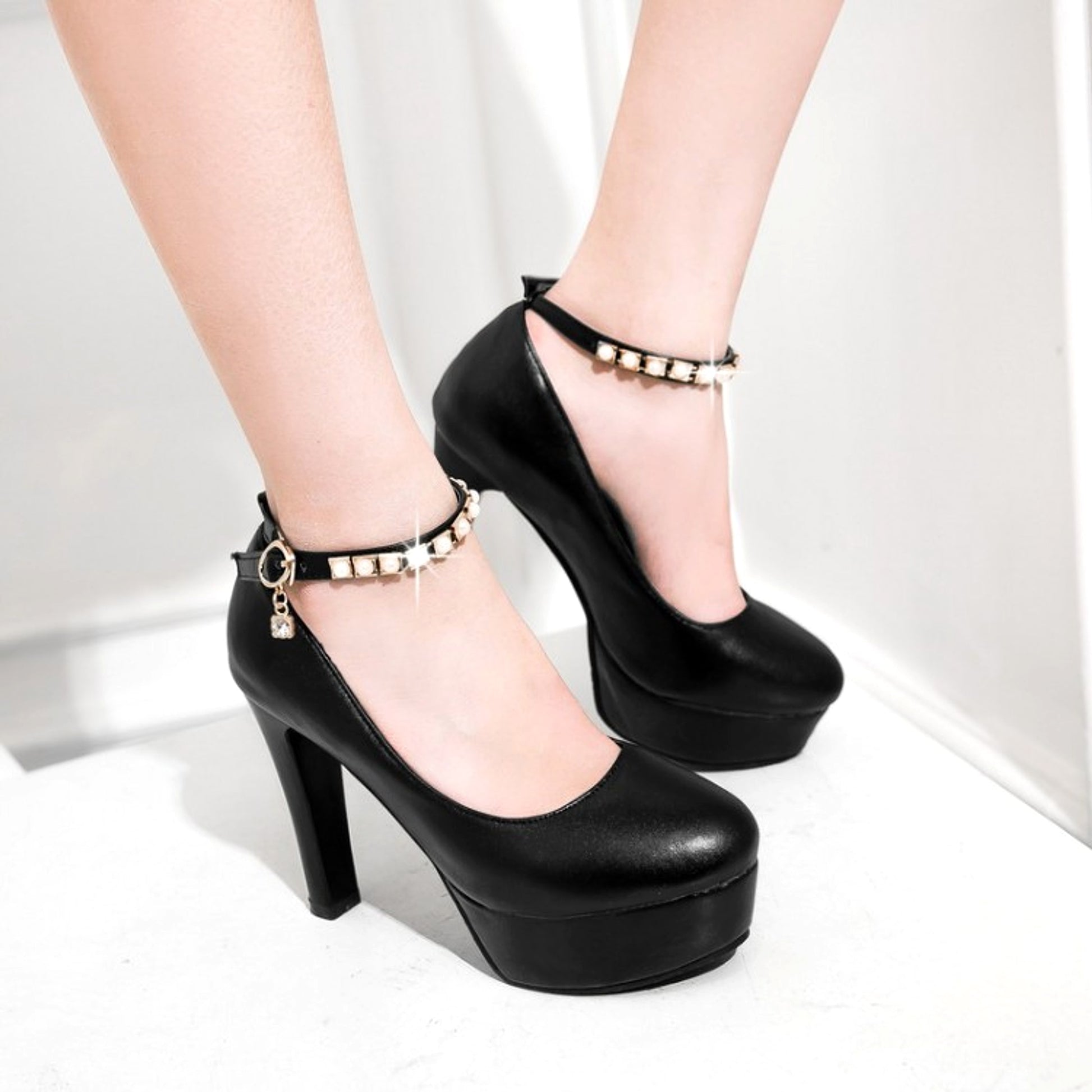 Women's Fashion Simple Pearl Strap High Heels - enhanced image 2