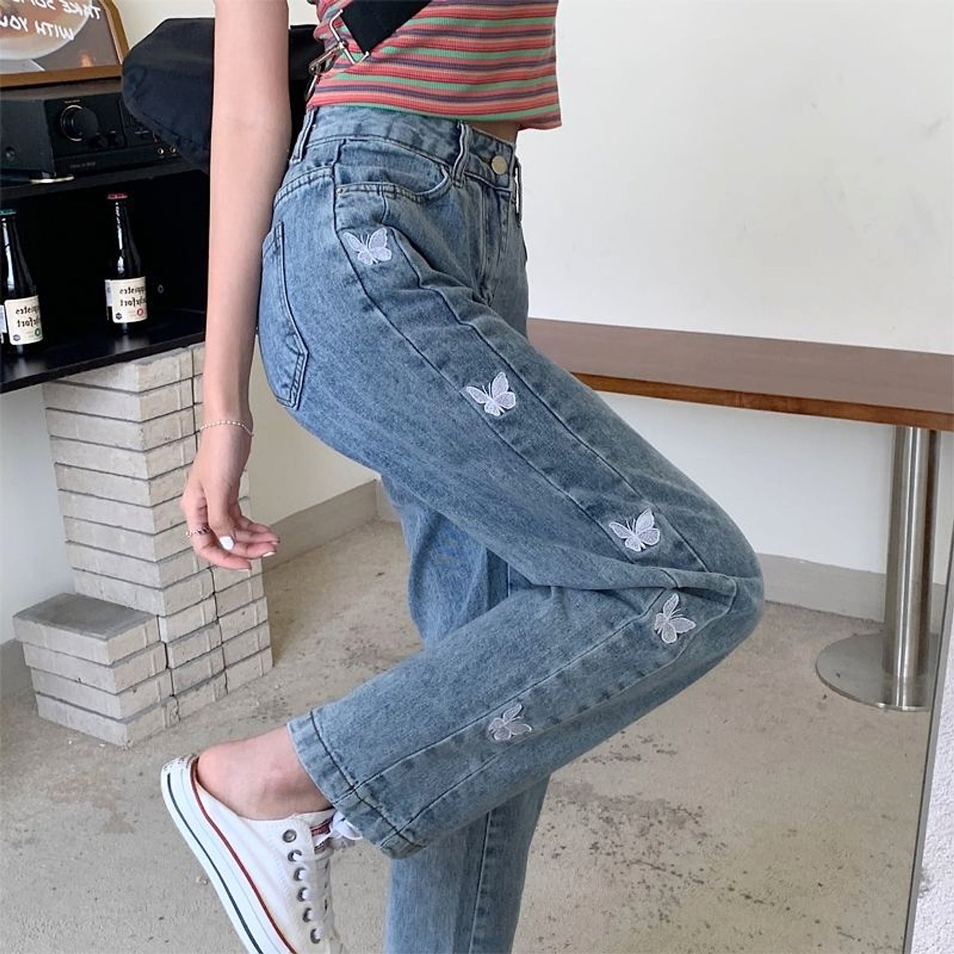 Women's Loose All-match Butterfly Embroidered Straight Jeans - enhanced image 2