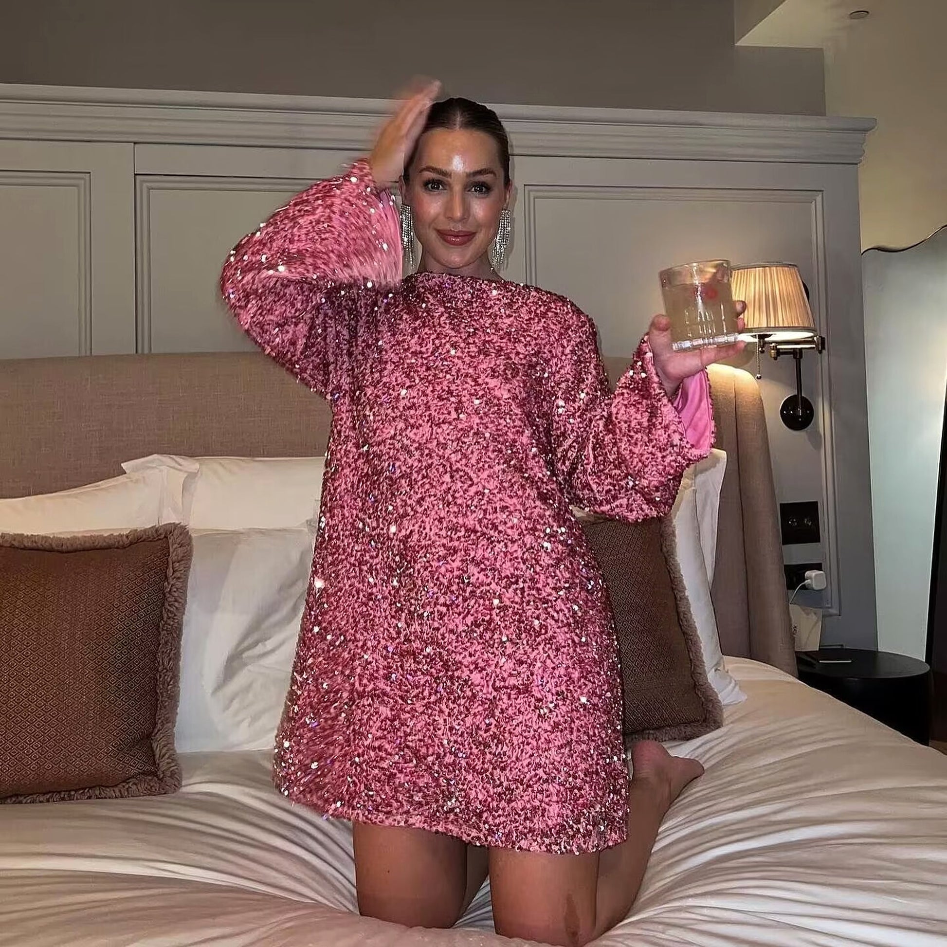Women's Round Neck Long Sleeve Loose Sequins Short Spandex Dress - enhanced image 2