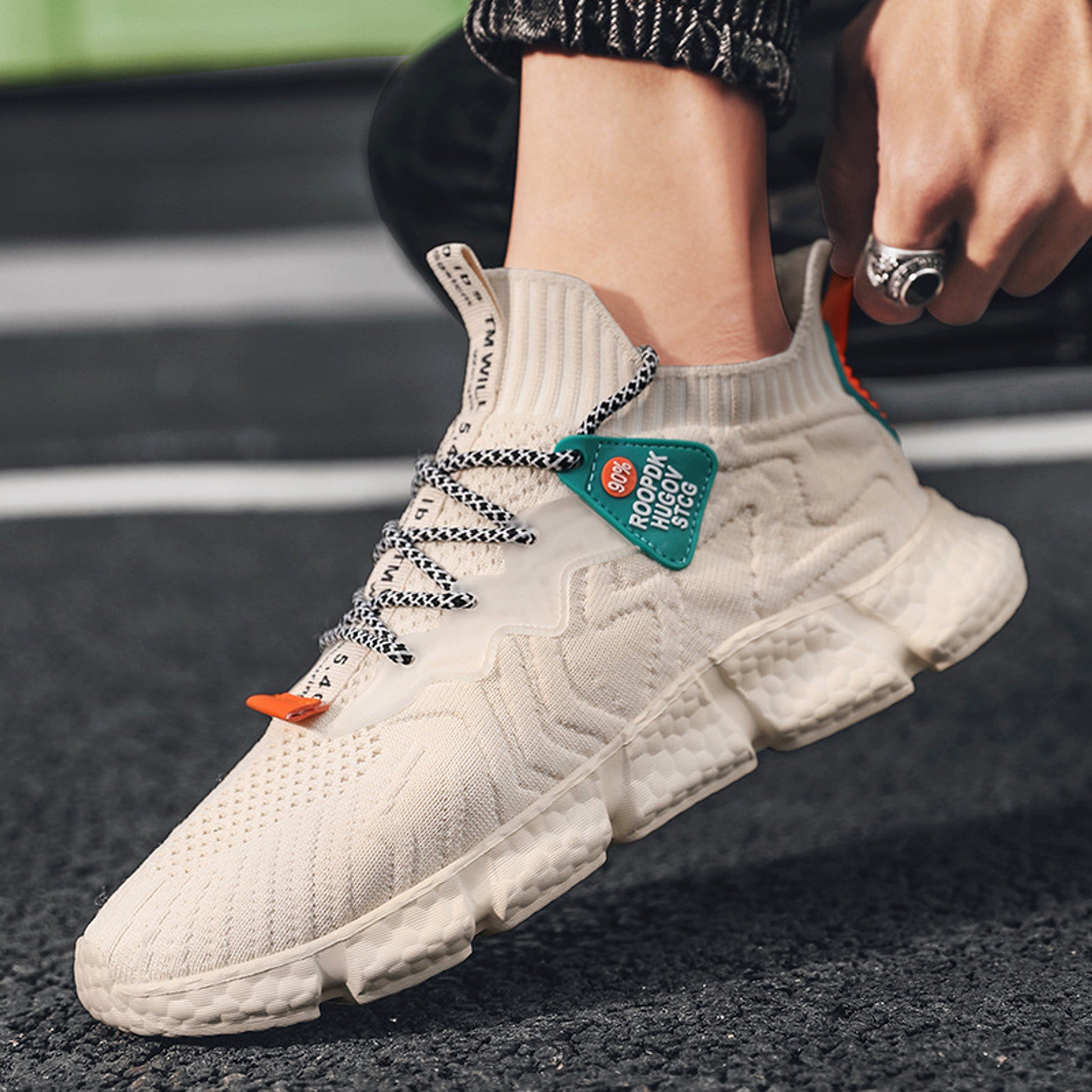 A1-. B. 90% - Men's Shoe - enhanced image 3