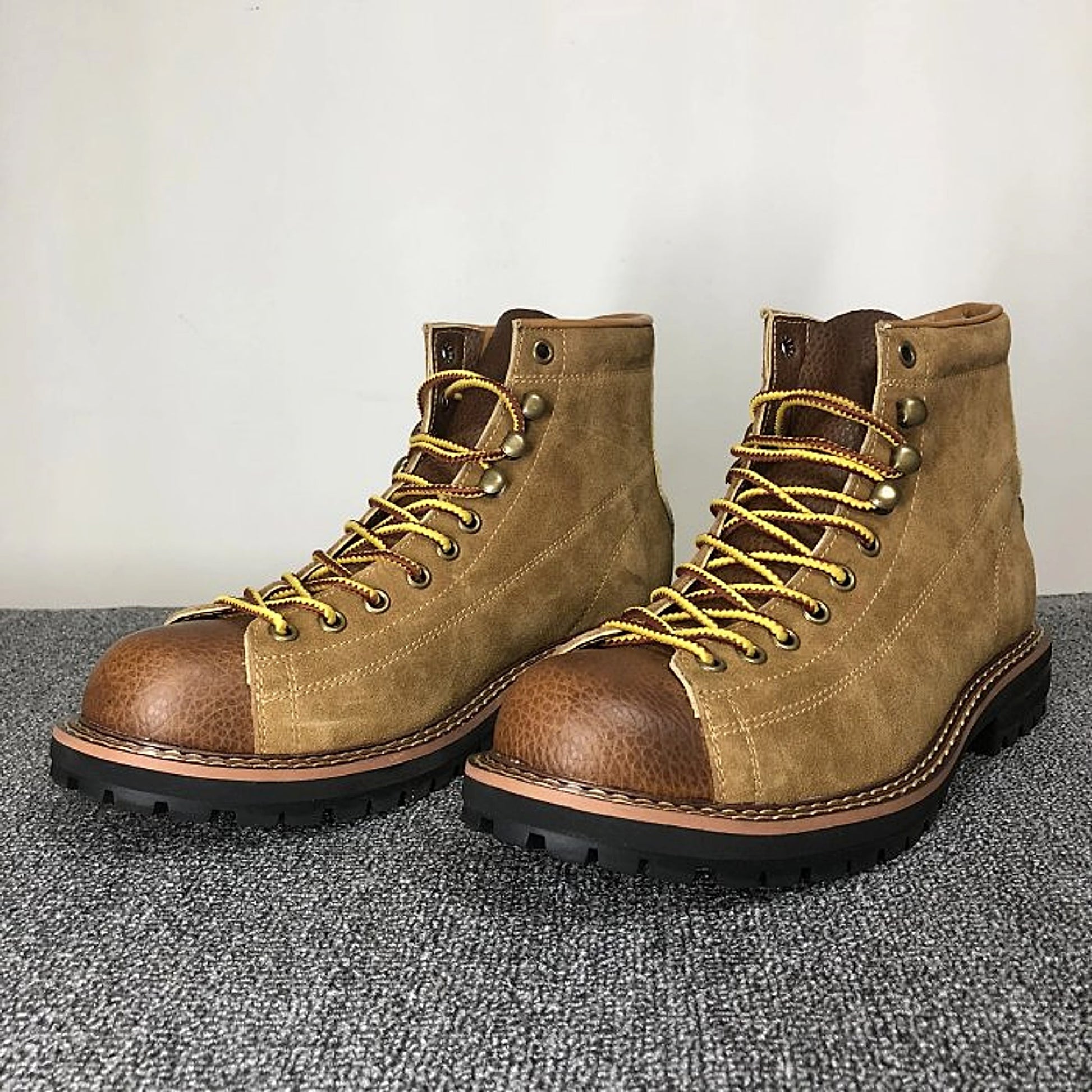 Autumn And Winter Men's Round Toe Fashion Casual Leather Shoes Martin Boots - enhanced image 3