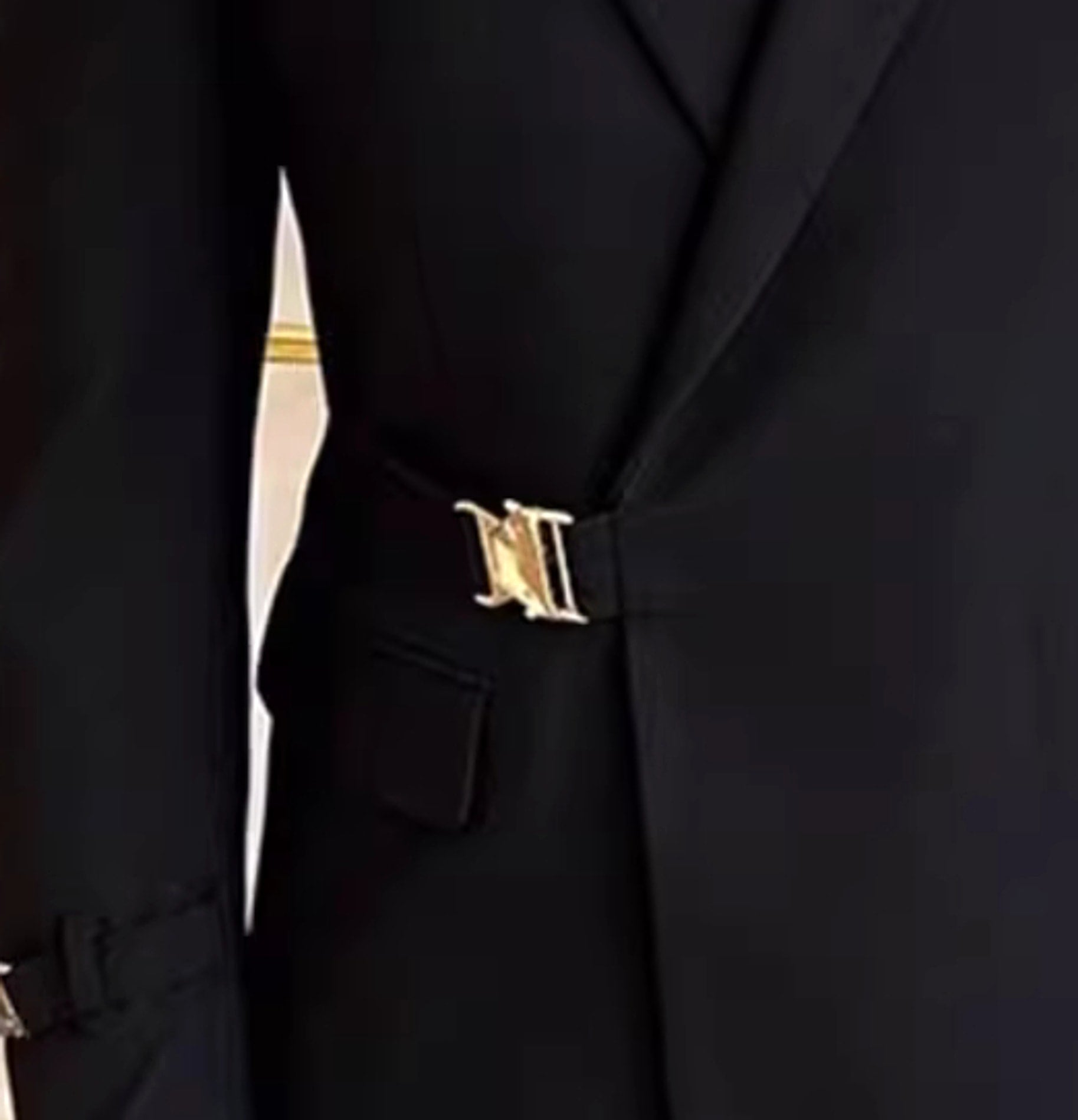 Cavalleno™ – Black Fashion Commuter Slim Suit - enhanced image 3