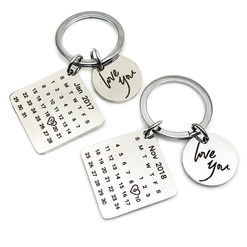 Personalized Calendar Keychain – Custom Date Engraved Keyring for Couples & Gifts - enhanced image 3