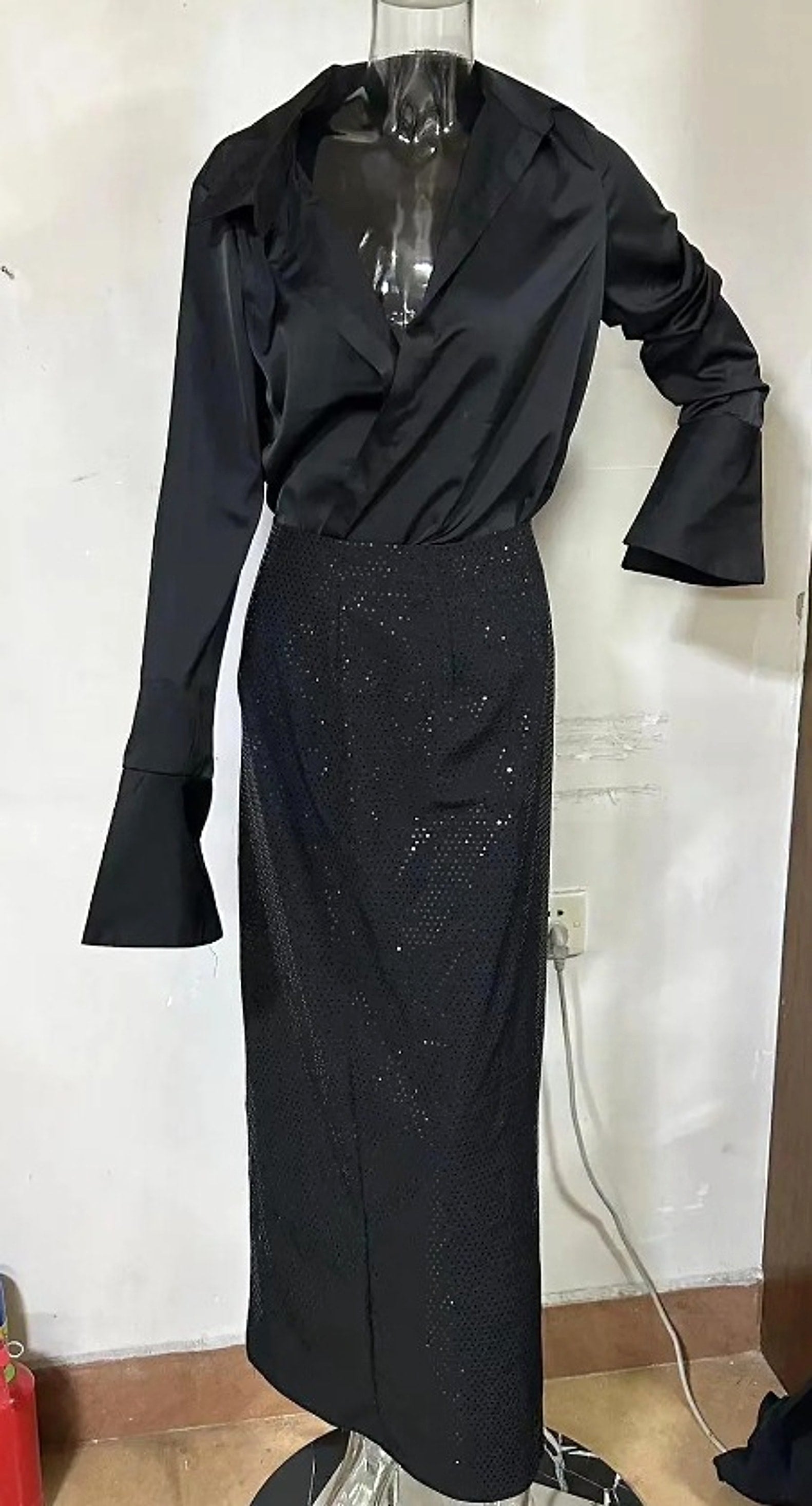 Heavy Industry Hot Diamond Split Wrap Hip Skirt Set - enhanced image 3