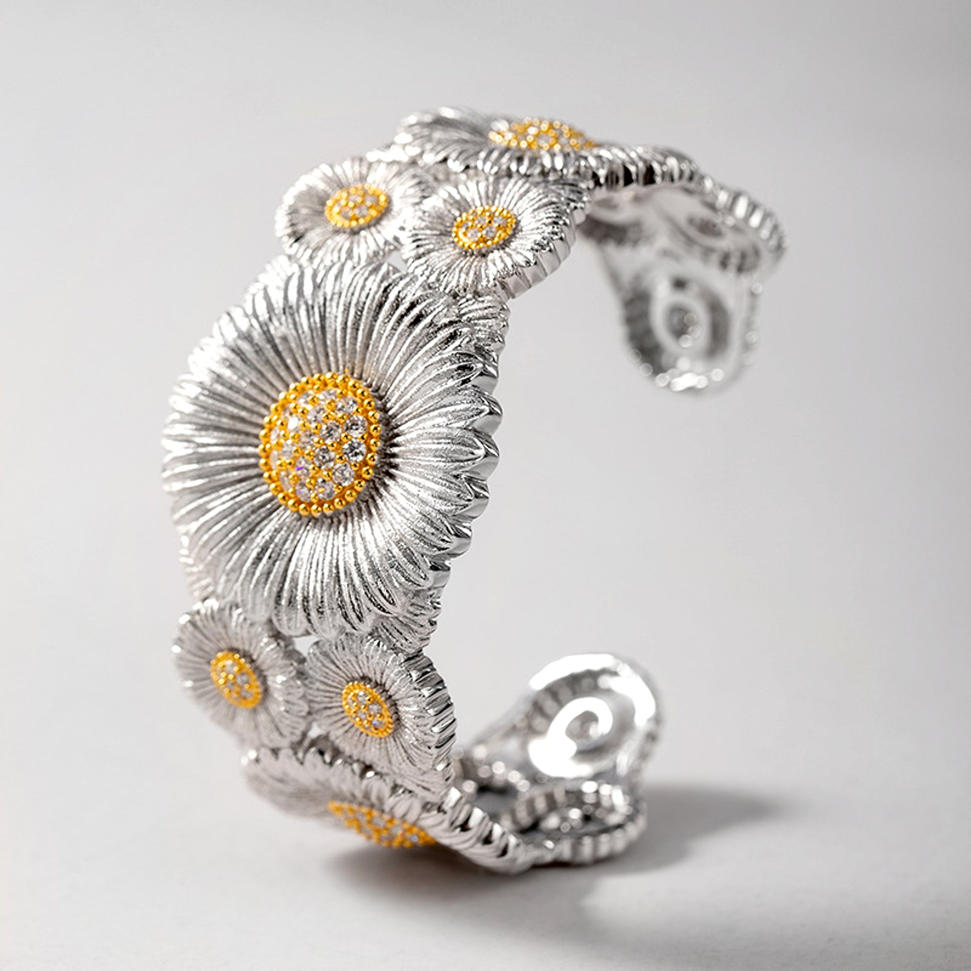 Italian Craftsmanship Vintage Lace Bracelet - enhanced image 3