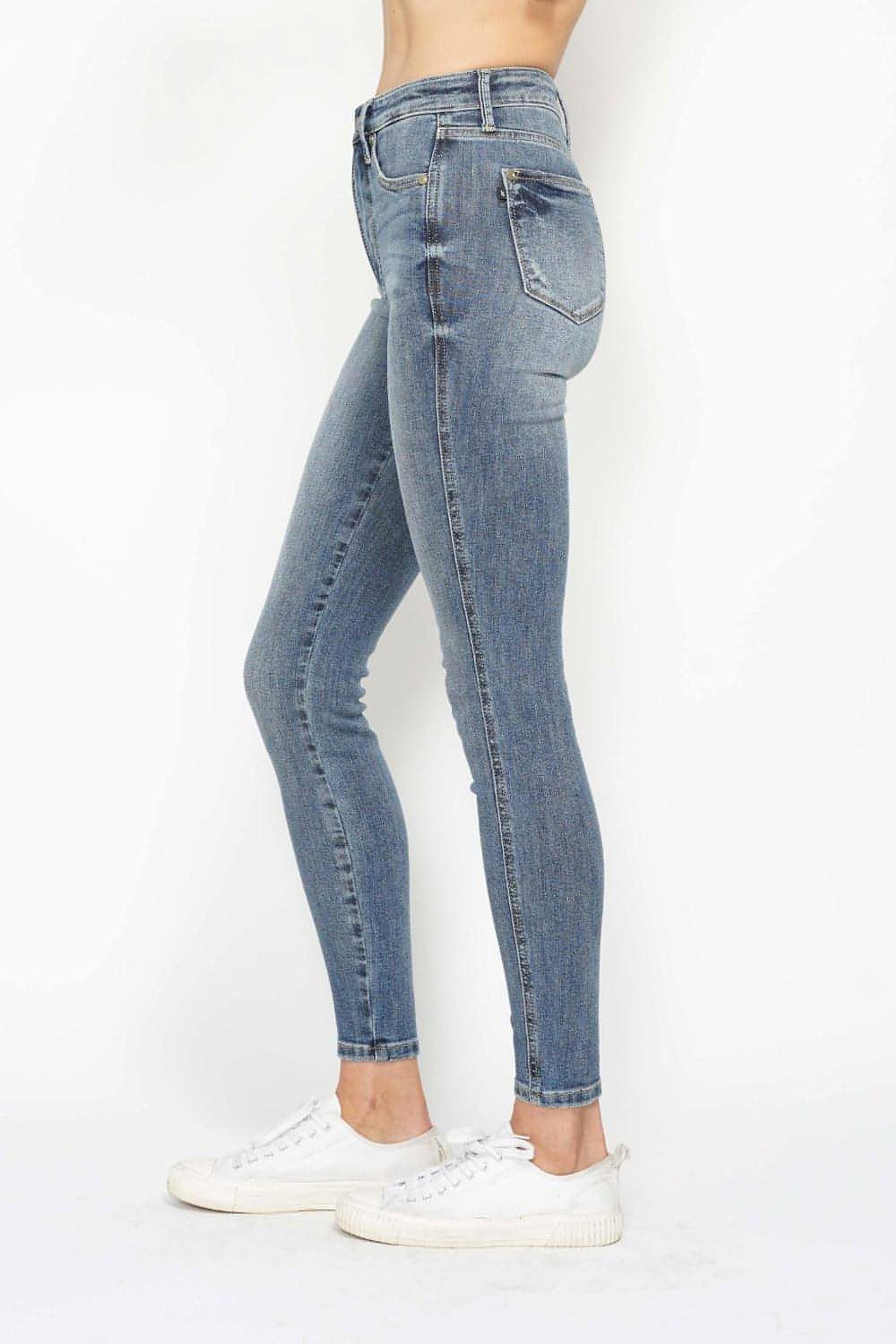 Judy Blue Full Size Tummy Control Contrast Wash Skinny Jeans - enhanced image 3