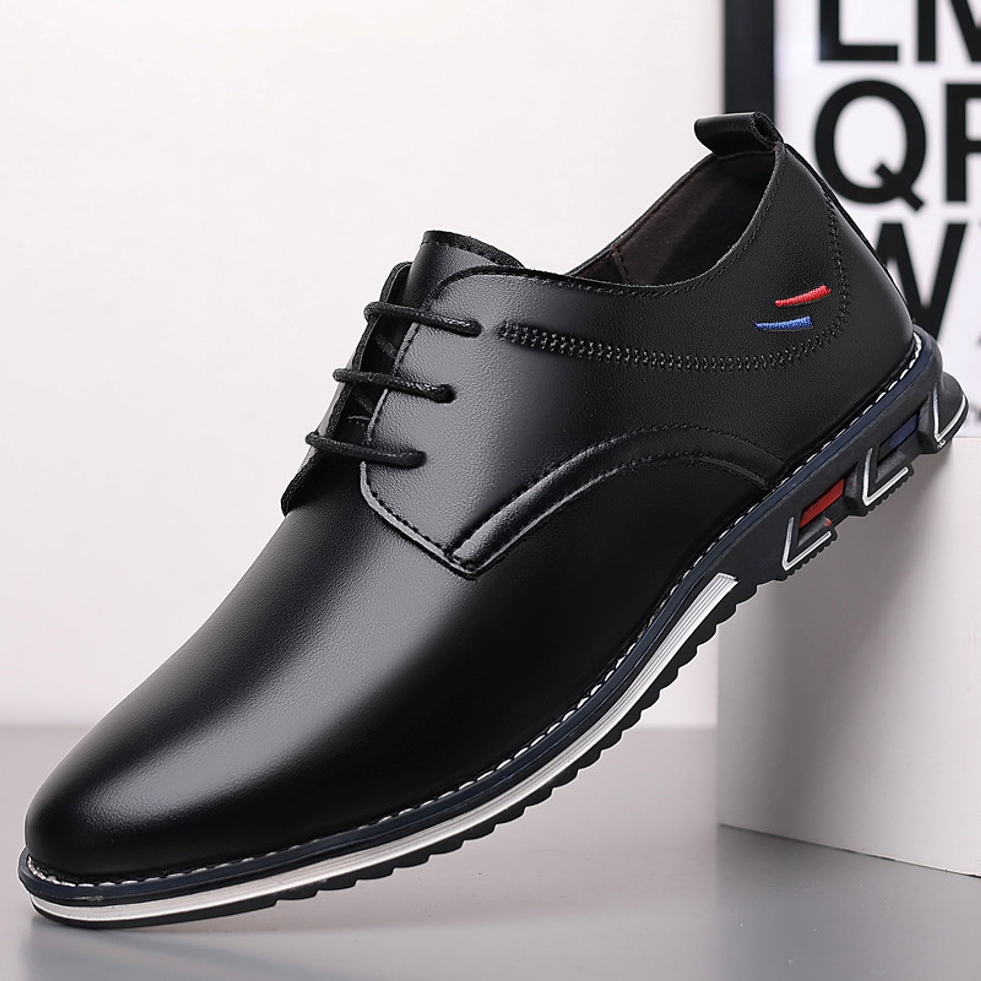 Lightweight Casual Leather Shoes Men - enhanced image 3