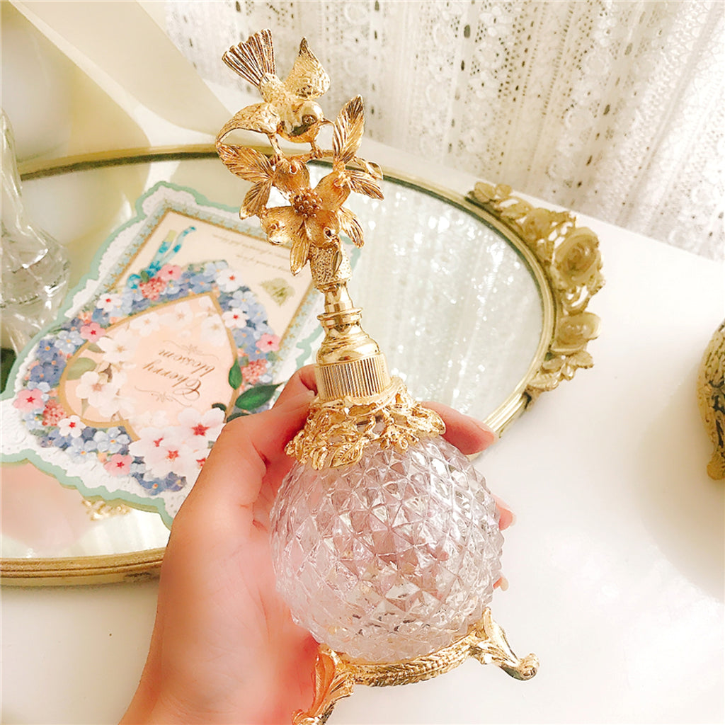 Meiyu Western Antique Gilt Perfume Bottle - enhanced image 3