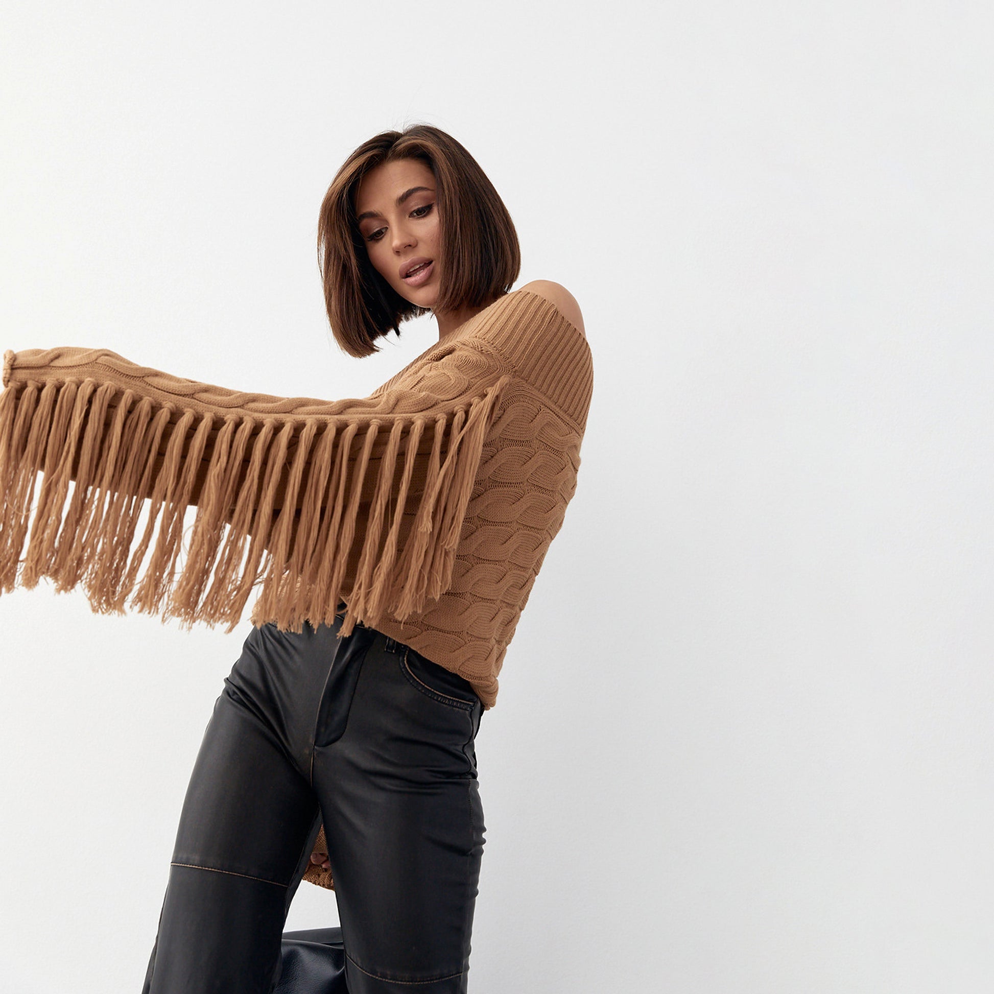 A Pure Color Elegant Style Woolen Tassel Design Sweater  Women - enhanced image 3