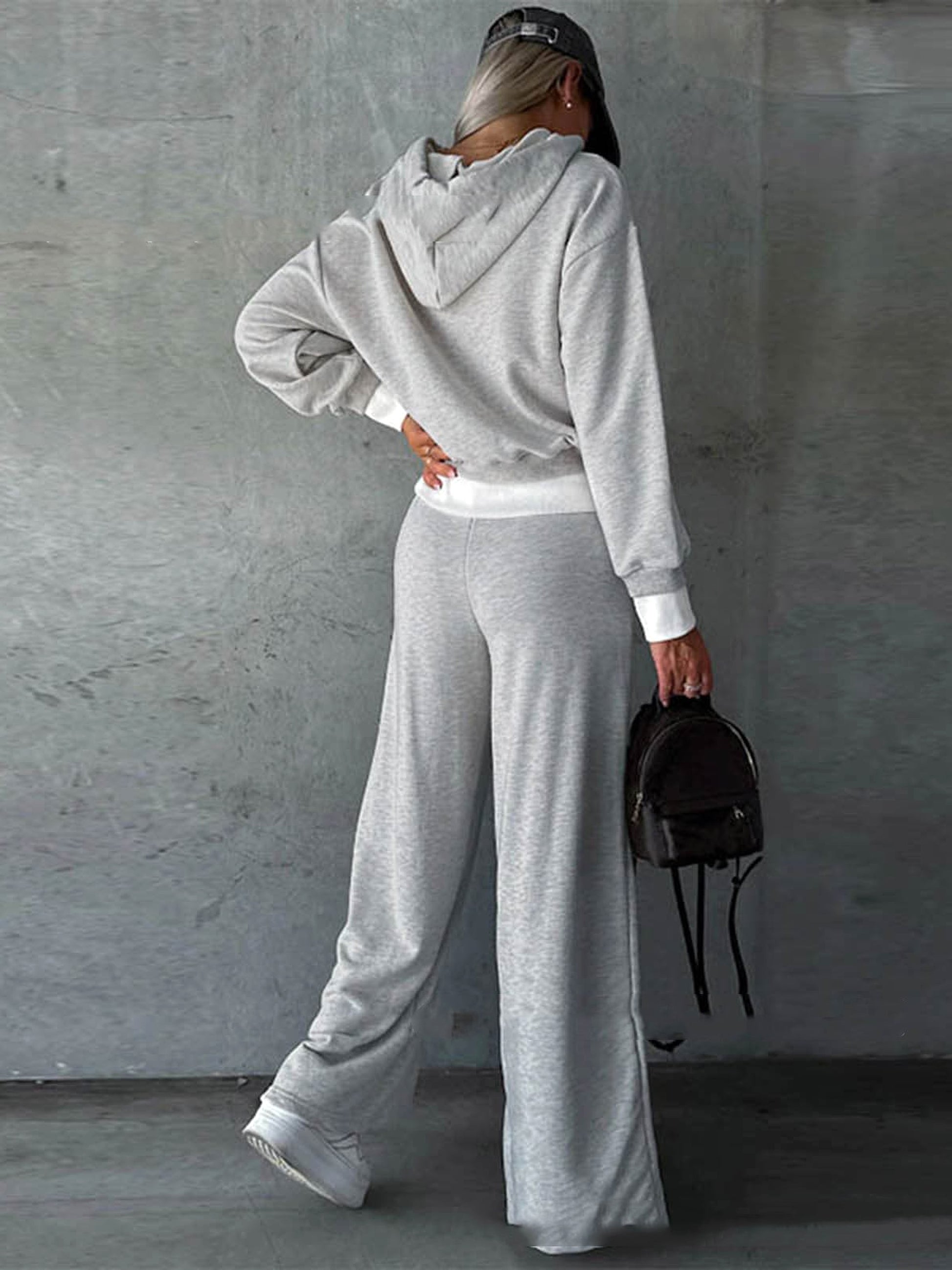 Relaxed-fit Tracksuit Women - enhanced image 3
