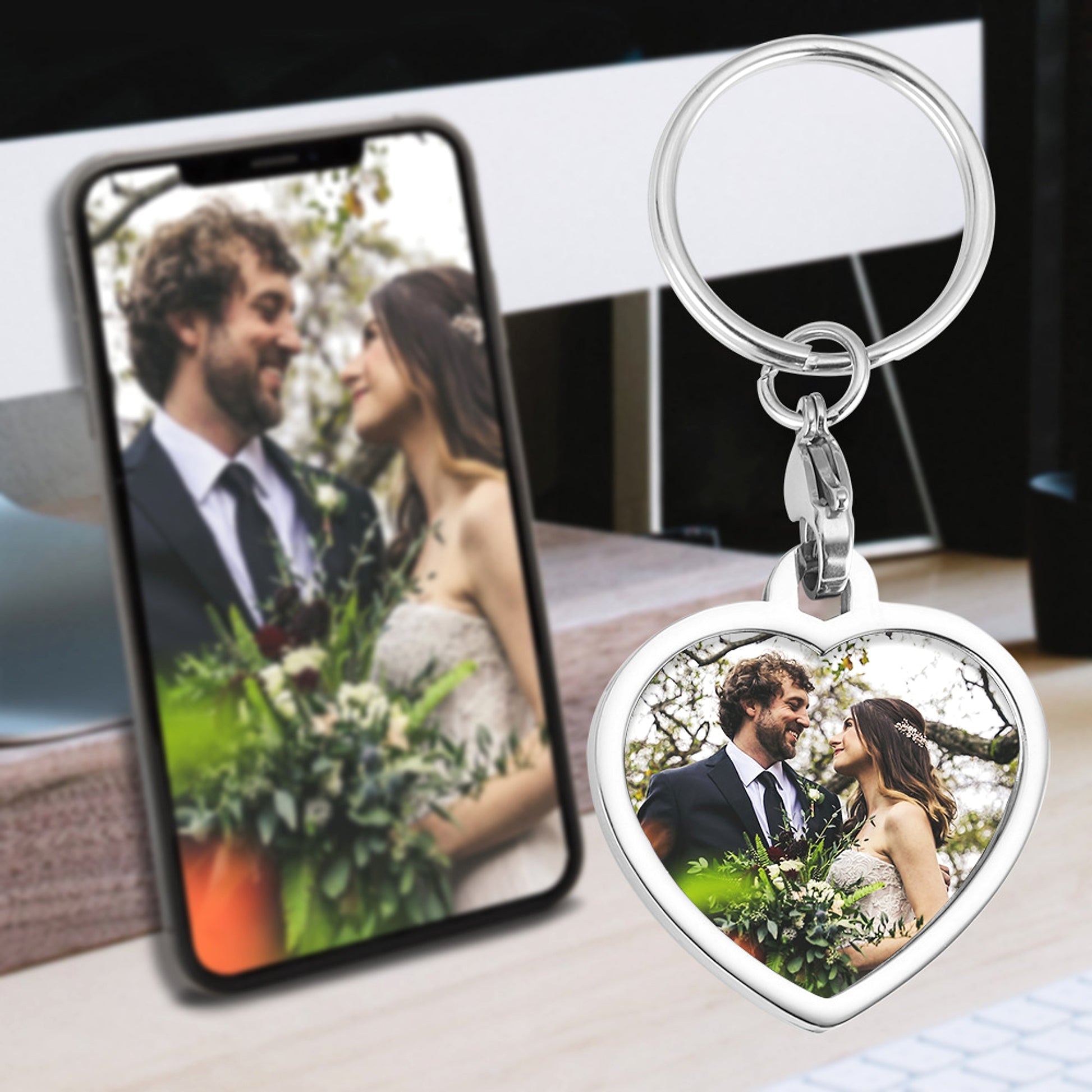 Personalized Stainless Steel Photo Keychain – Custom Gift for Loved Ones - enhanced image 3
