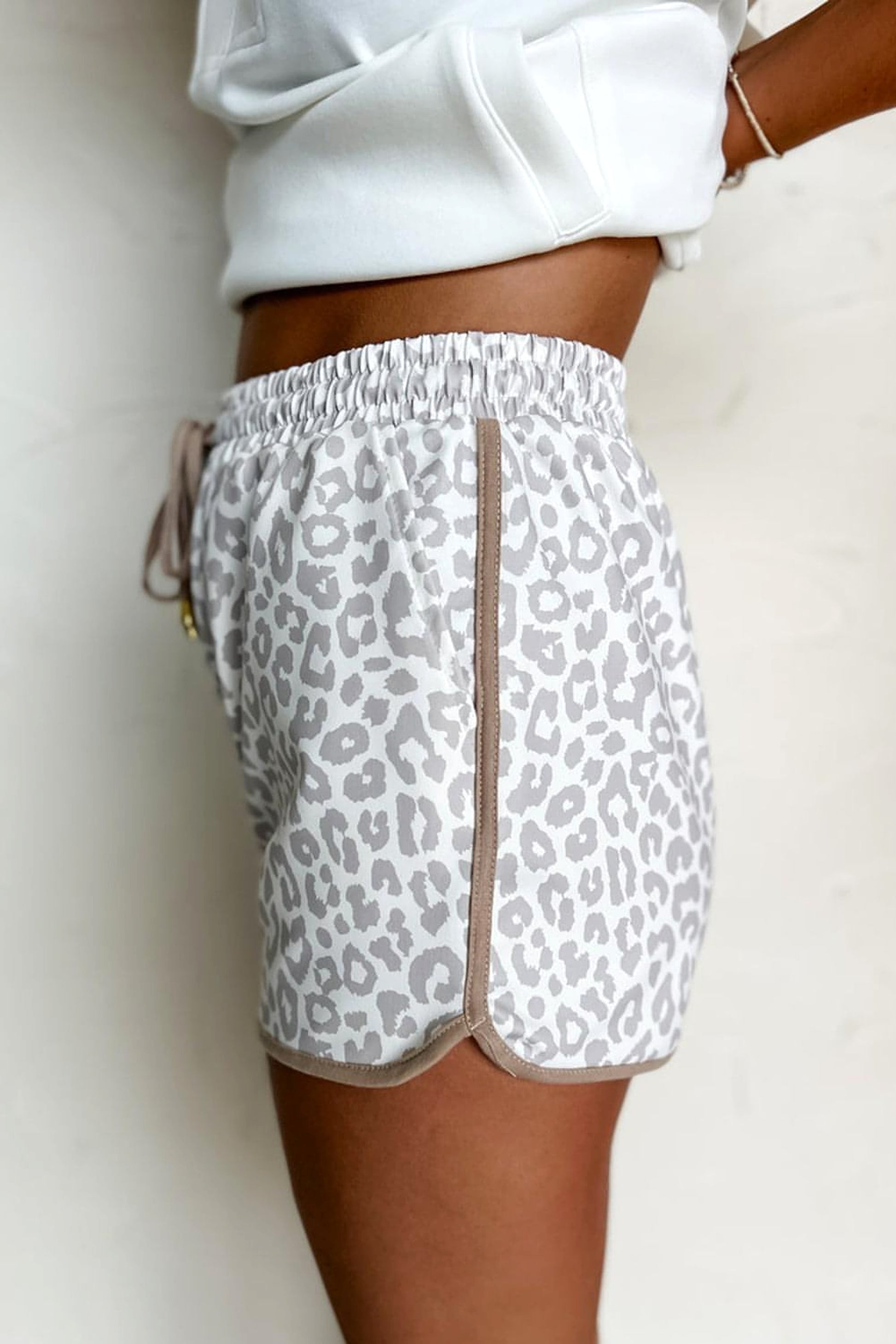 White Leopard Elastic Waist Lace up Contrast Trim Casual Shorts - enhanced image 3