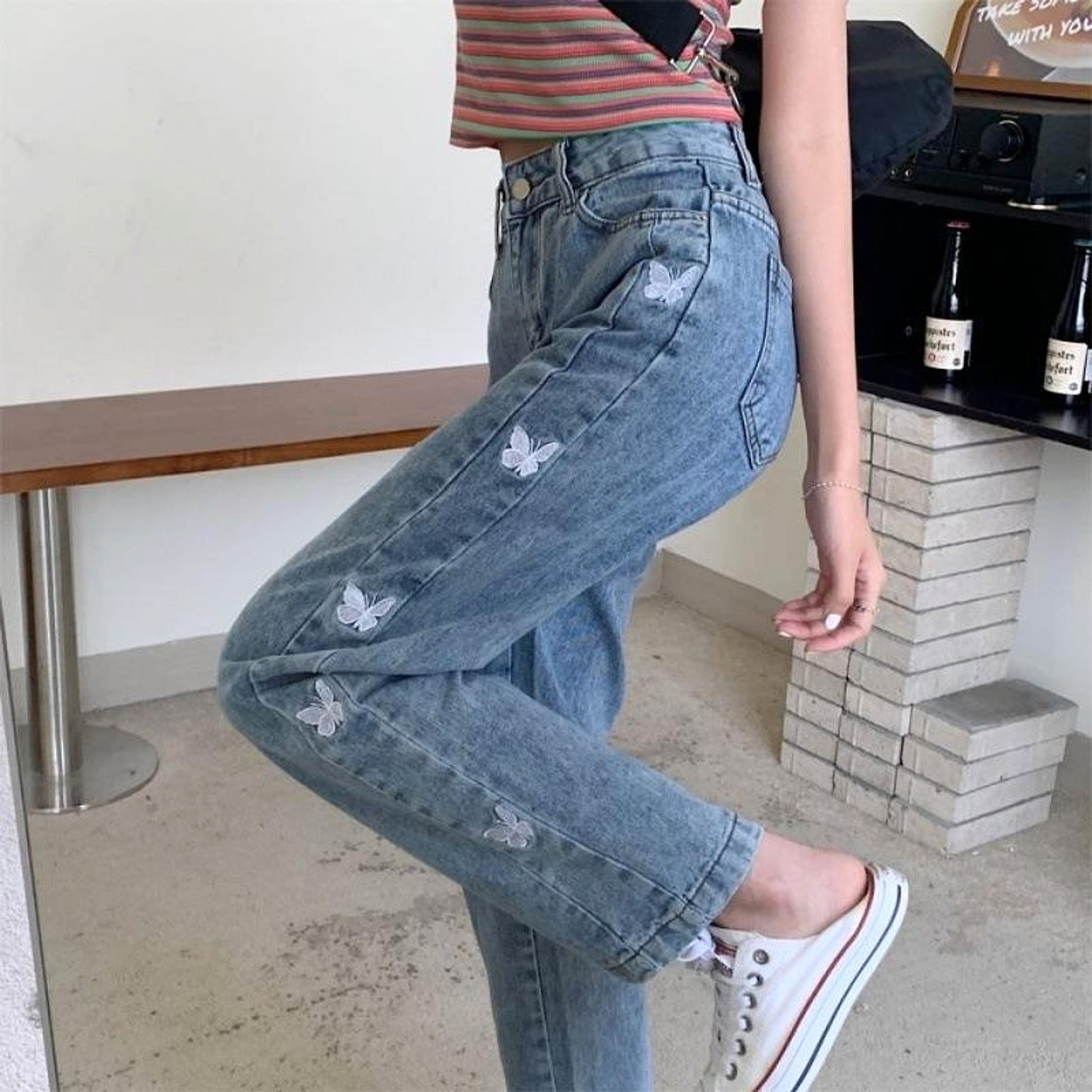 Women's Loose All-match Butterfly Embroidered Straight Jeans - enhanced image 3