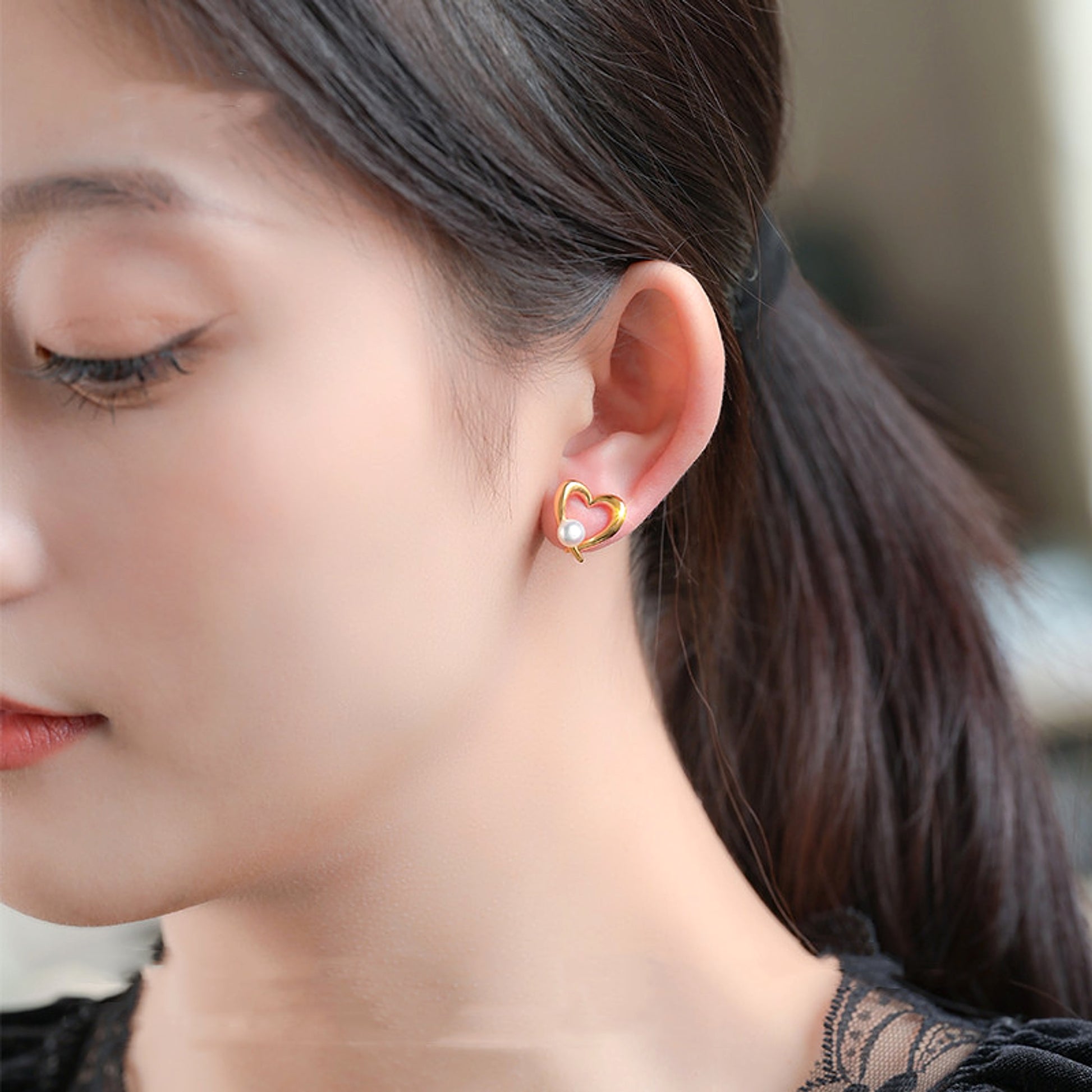 Women's Natural Pearl Earrings - enhanced image 3