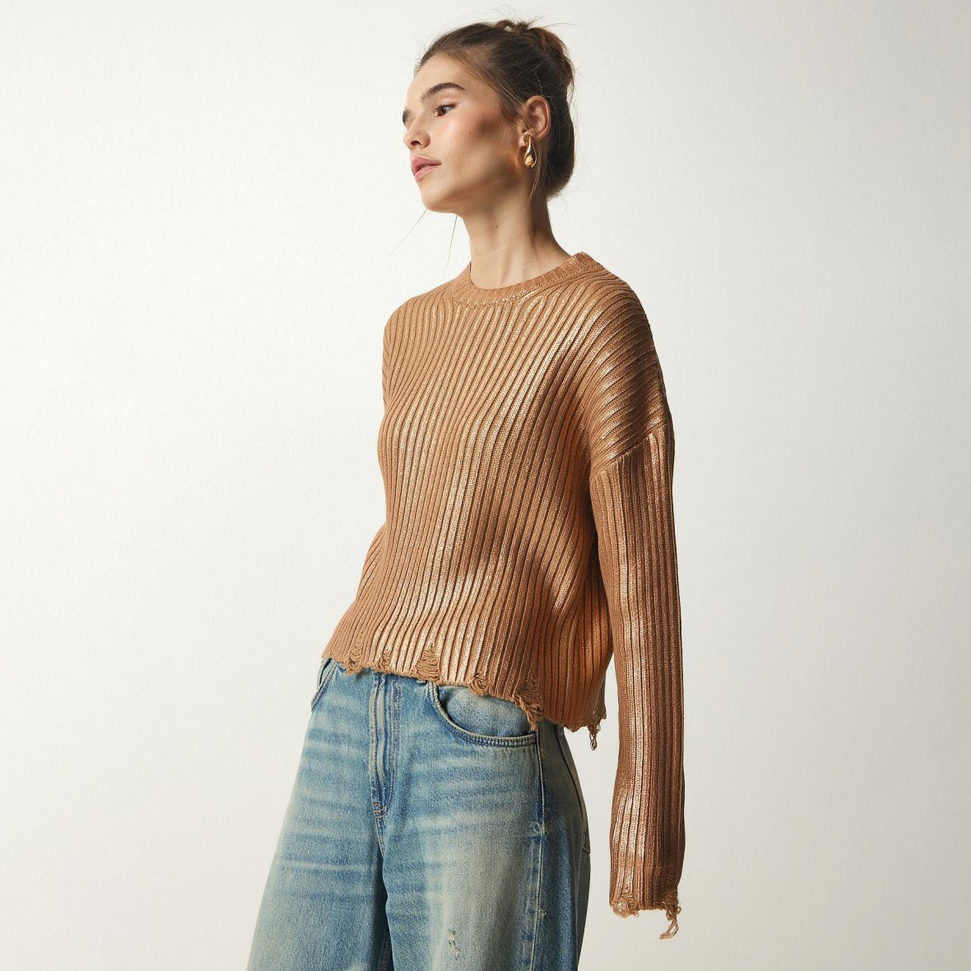 Women's Ragged Design Short Sweater Knitwear Top - enhanced image 3