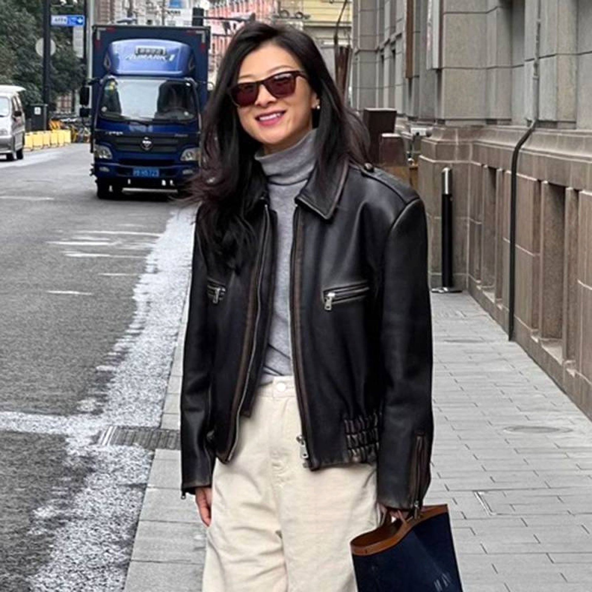 Women's Sheepskin Coat Retro Biker's Leather Coat - enhanced image 3