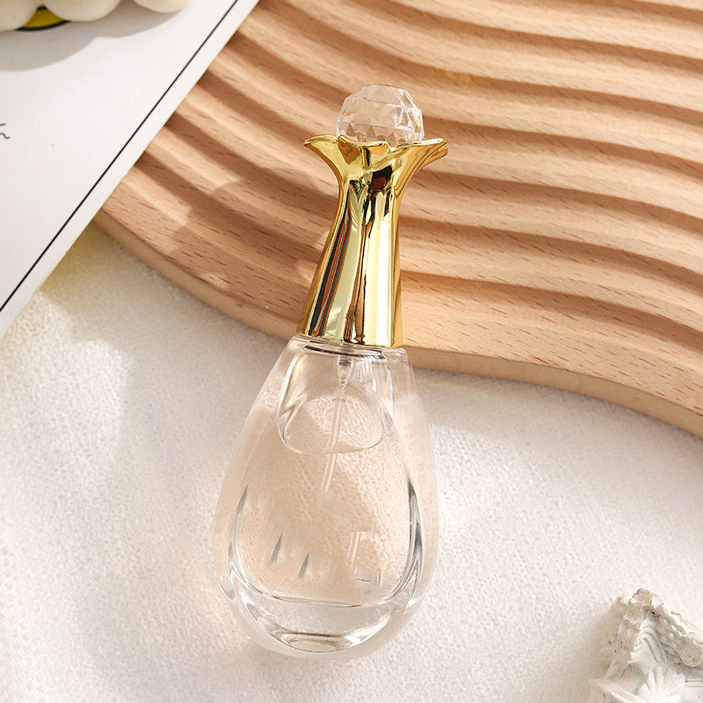 Zhen I | Fresh Fragrance Perfume – Light & Long-Lasting (30ml) - enhanced image 3