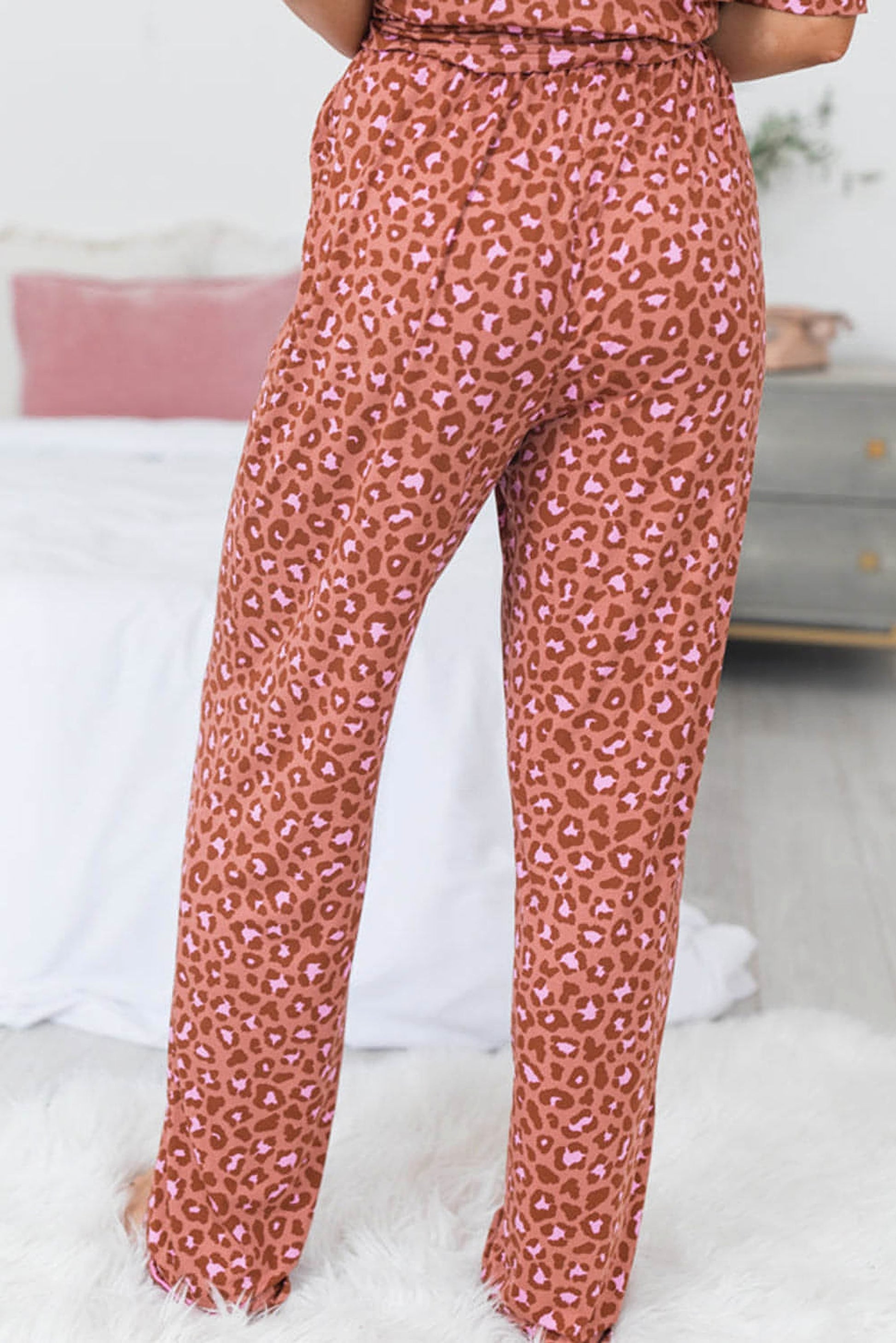 Brown Leopard Print Short Sleeve Shirt and Pants Pajamas Set - enhanced image 4