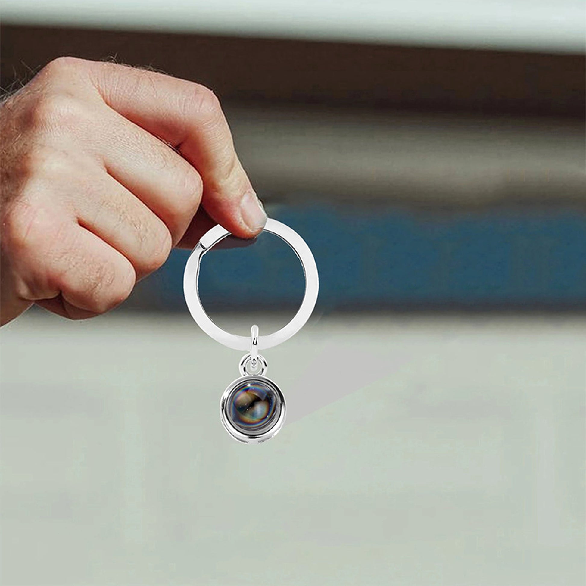 100 Languages ‘I Love You’ Projection Keychain – A Timeless Romantic Gift - enhanced image 4