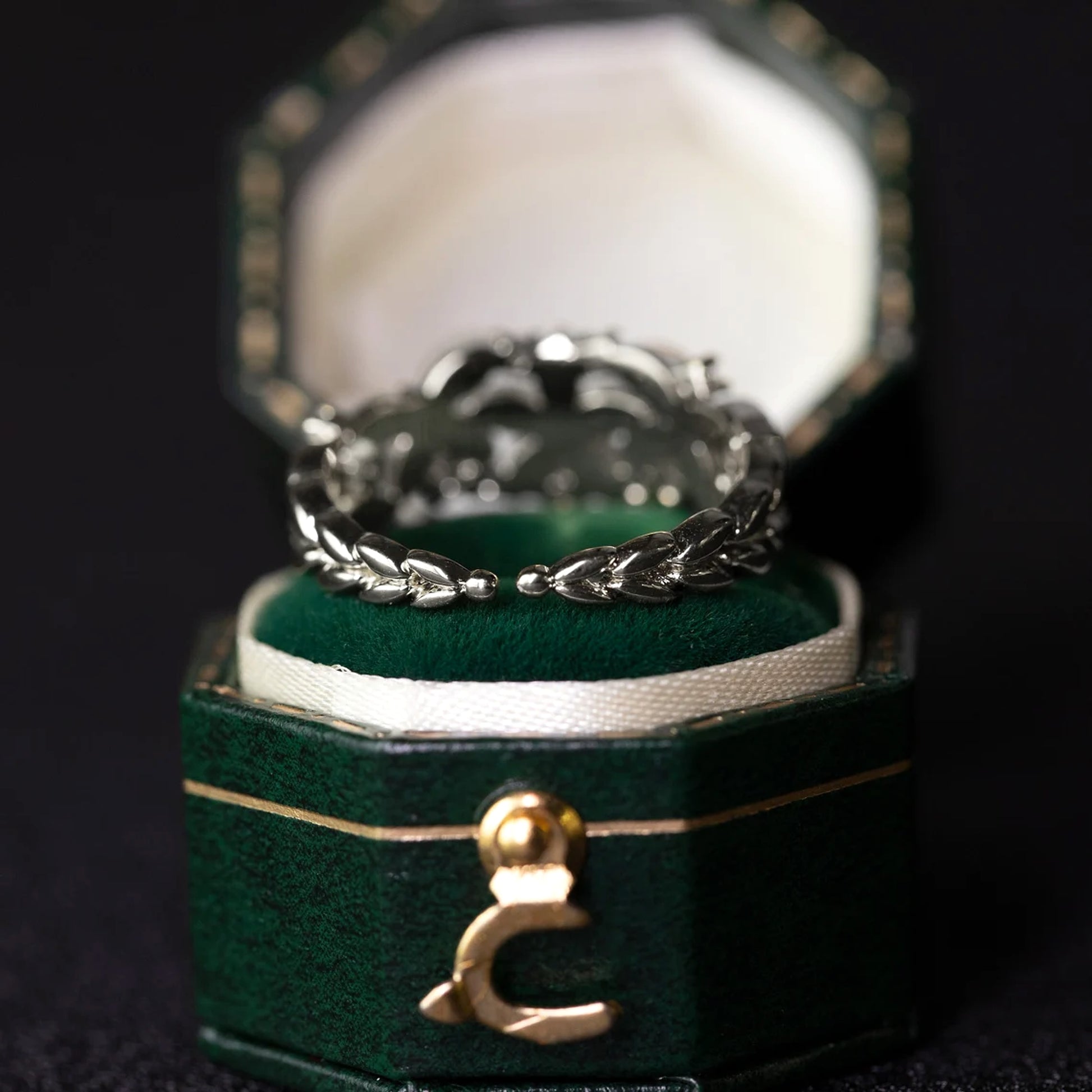 Elegance Blossom: Vintage Floral Wedding Ring - enhanced image 4