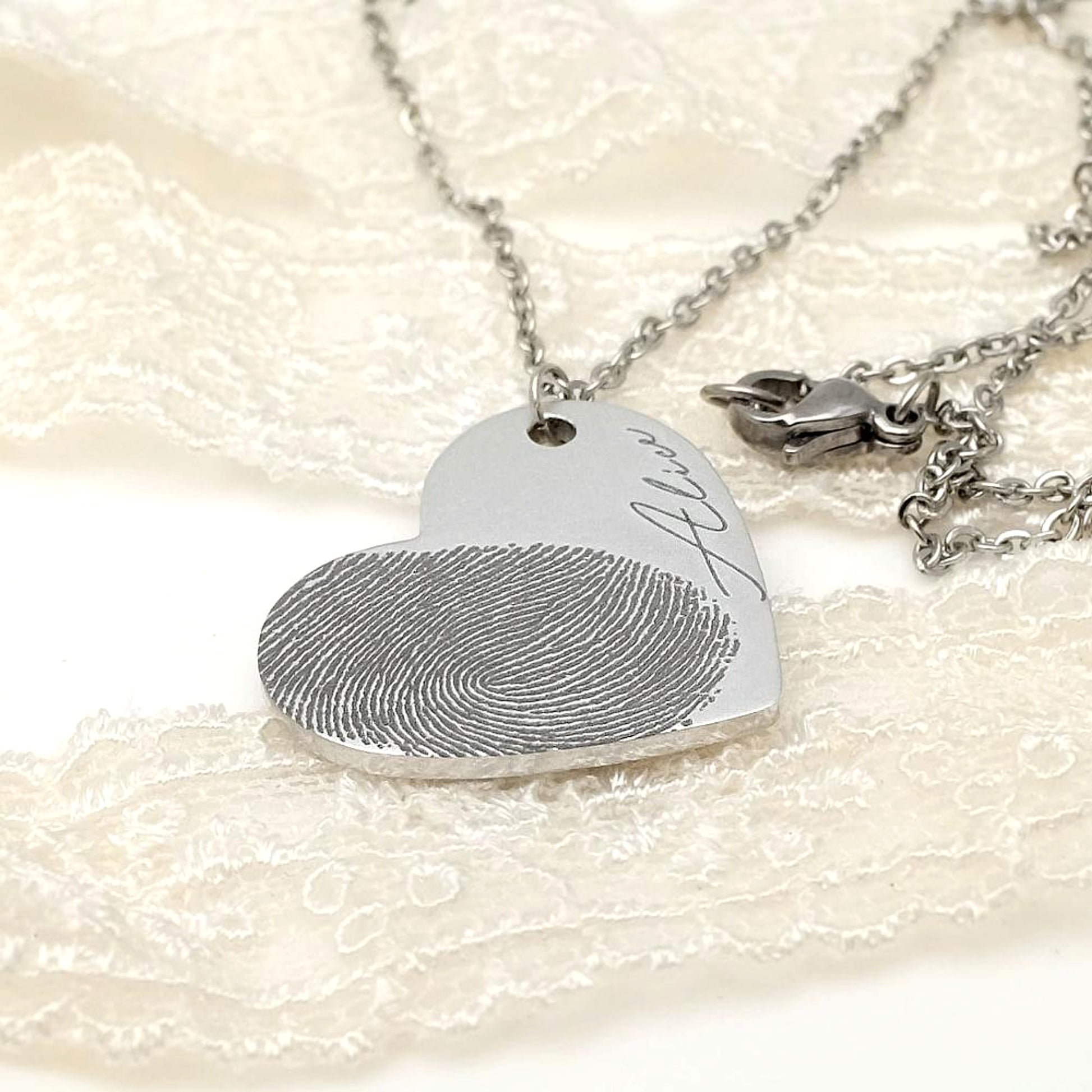 LuxeMemory™ – Fingerprint Heart Necklace | Memorial & Love Edition - enhanced image 4
