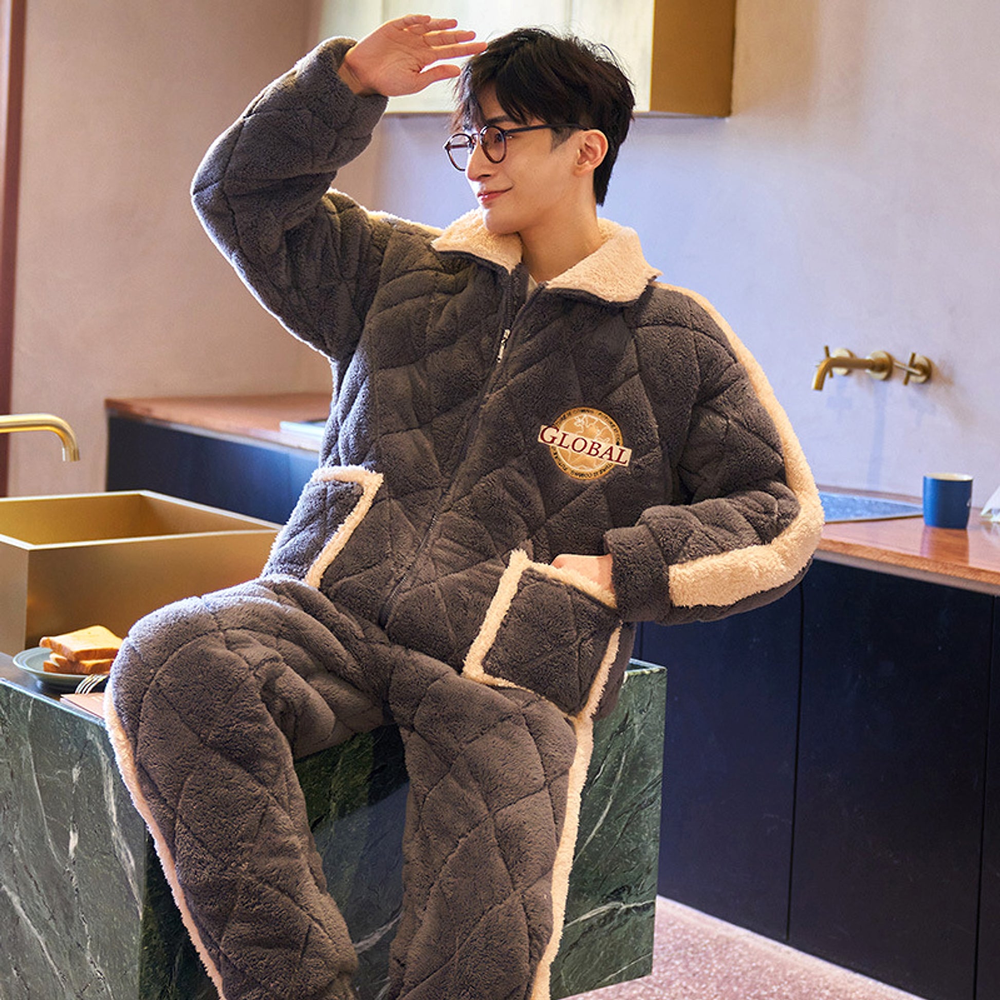 Men's Thickened Plush Coral Velvet Pajamas - enhanced image 4