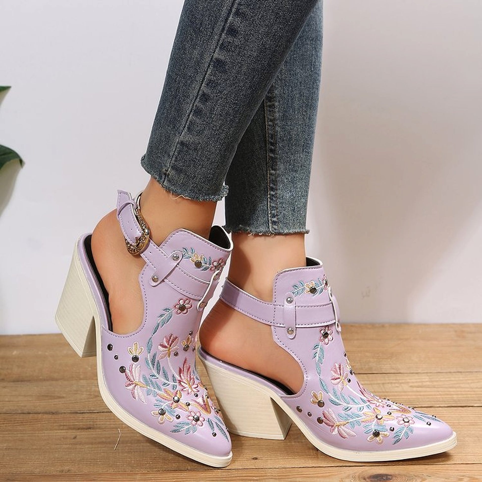 Personalized Retro Embroidery Rivet High Heels Chunky Heel - enhanced image 4