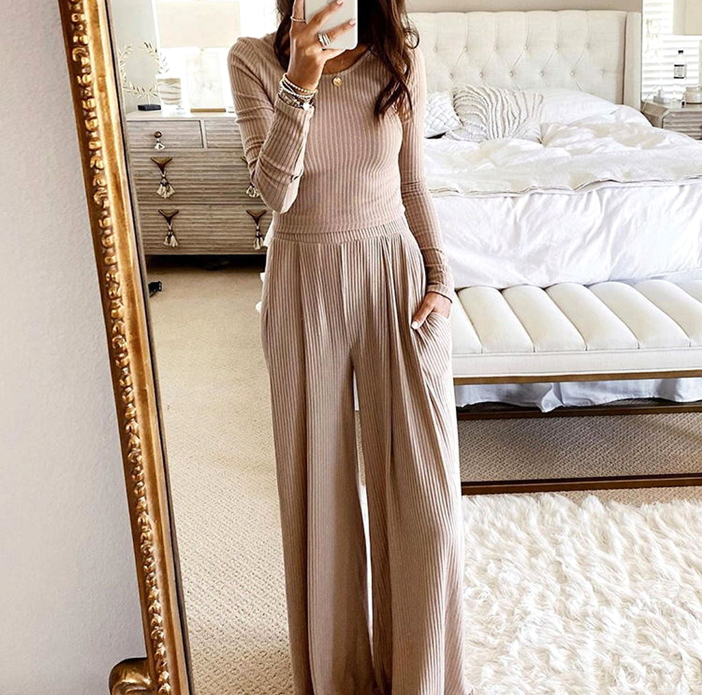 Wide leg pants jumpsuit - enhanced image 4