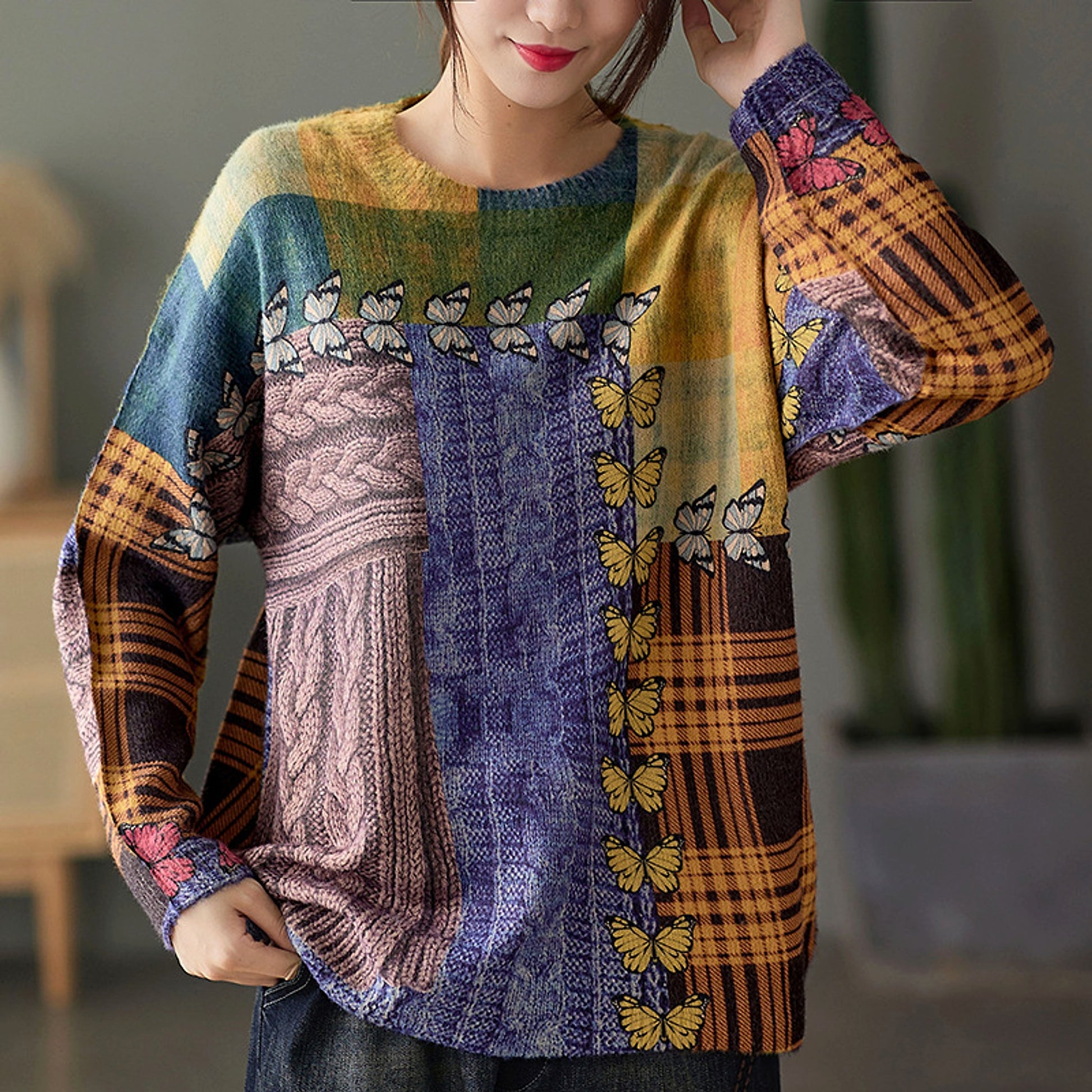 Women's Loose Pullover Round Neck Sweater - enhanced image 4