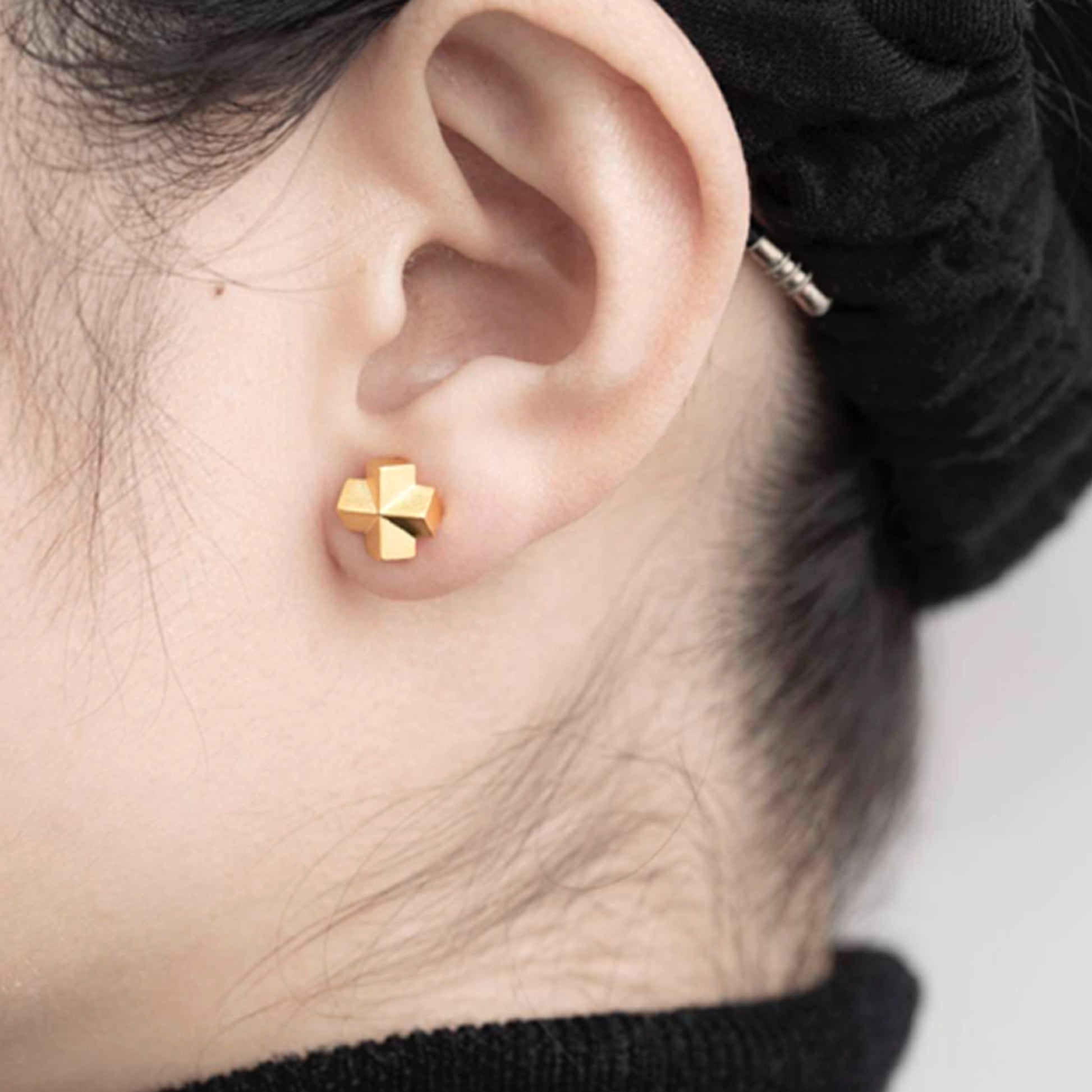 Women's Simple Minimalist Sketch Geometric Earrings - enhanced image 4
