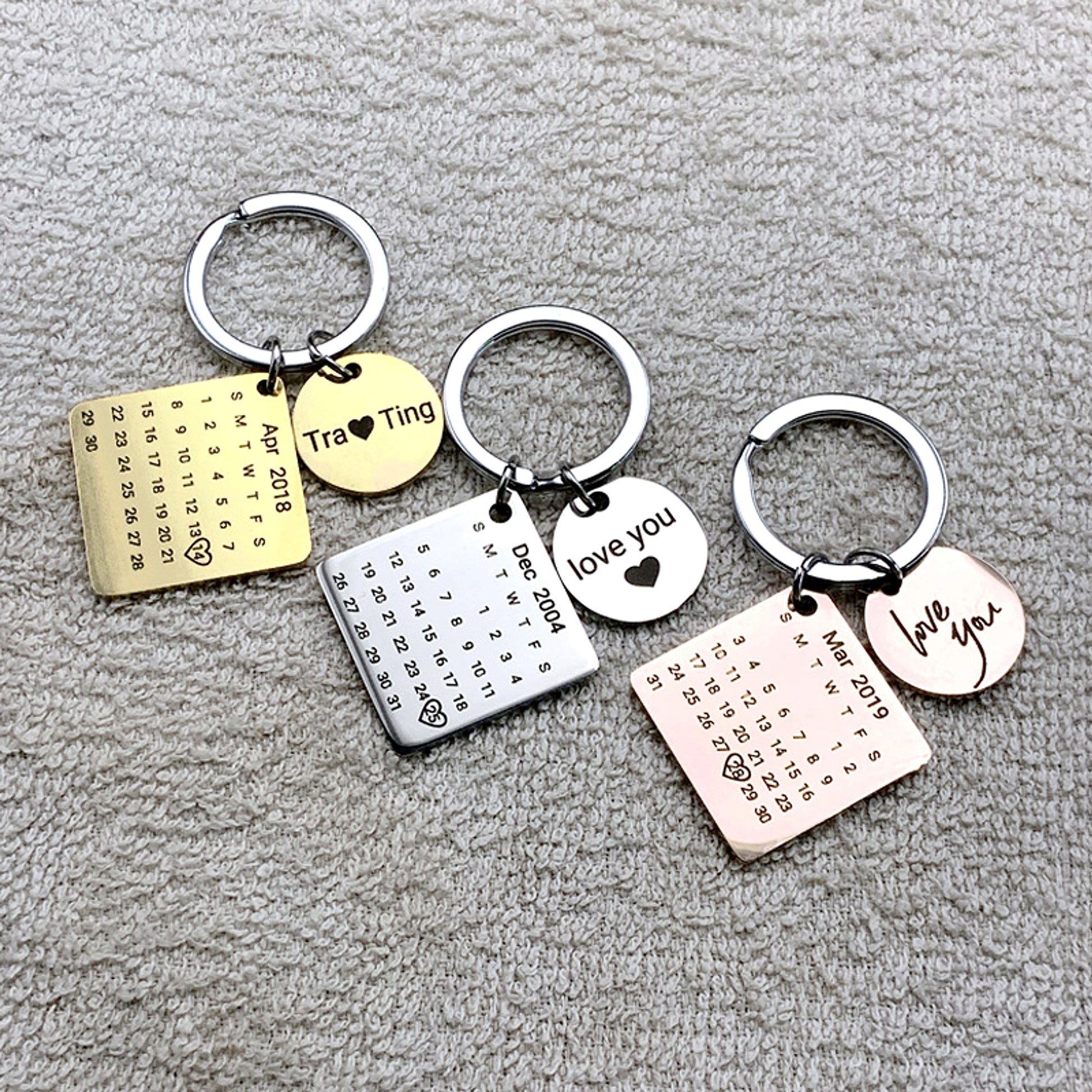 Personalized Calendar Keychain – Custom Date Engraved Keyring for Couples & Gifts - enhanced image 5