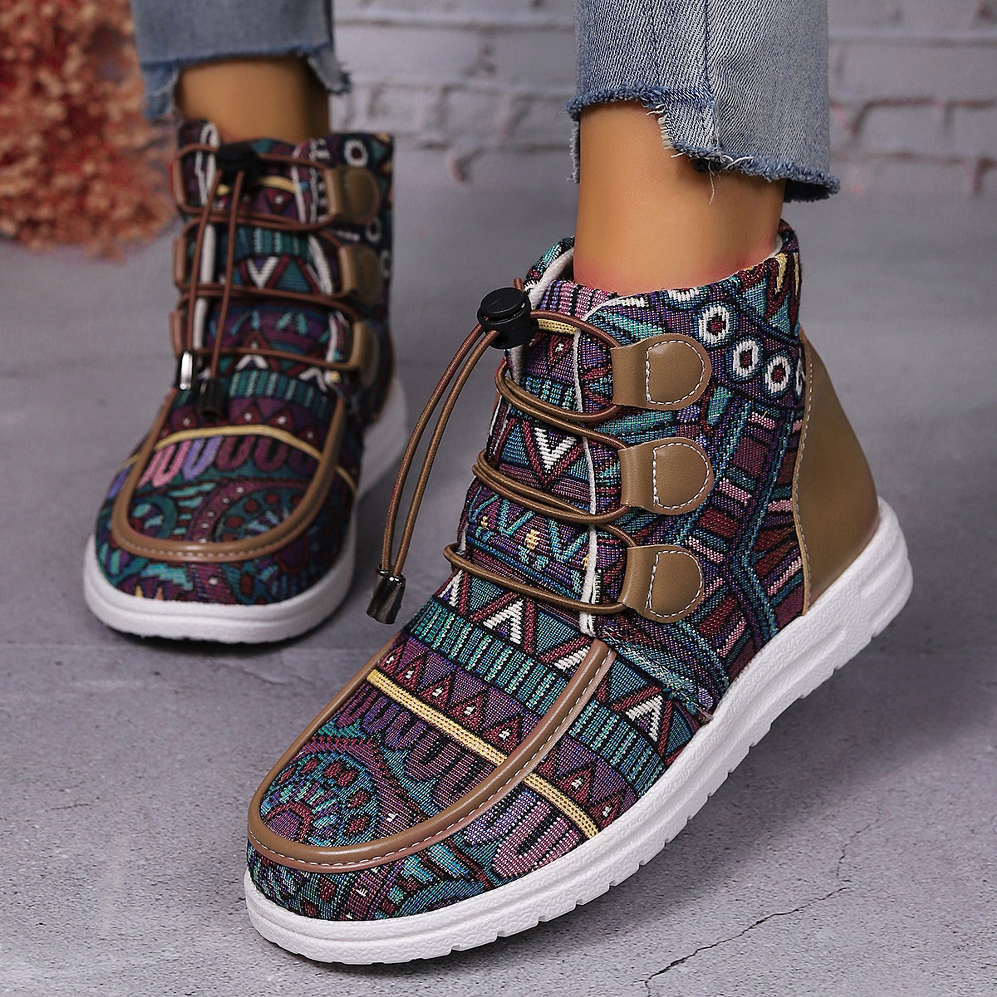 Fashionable Warm Women's Casual Boots - enhanced image 5