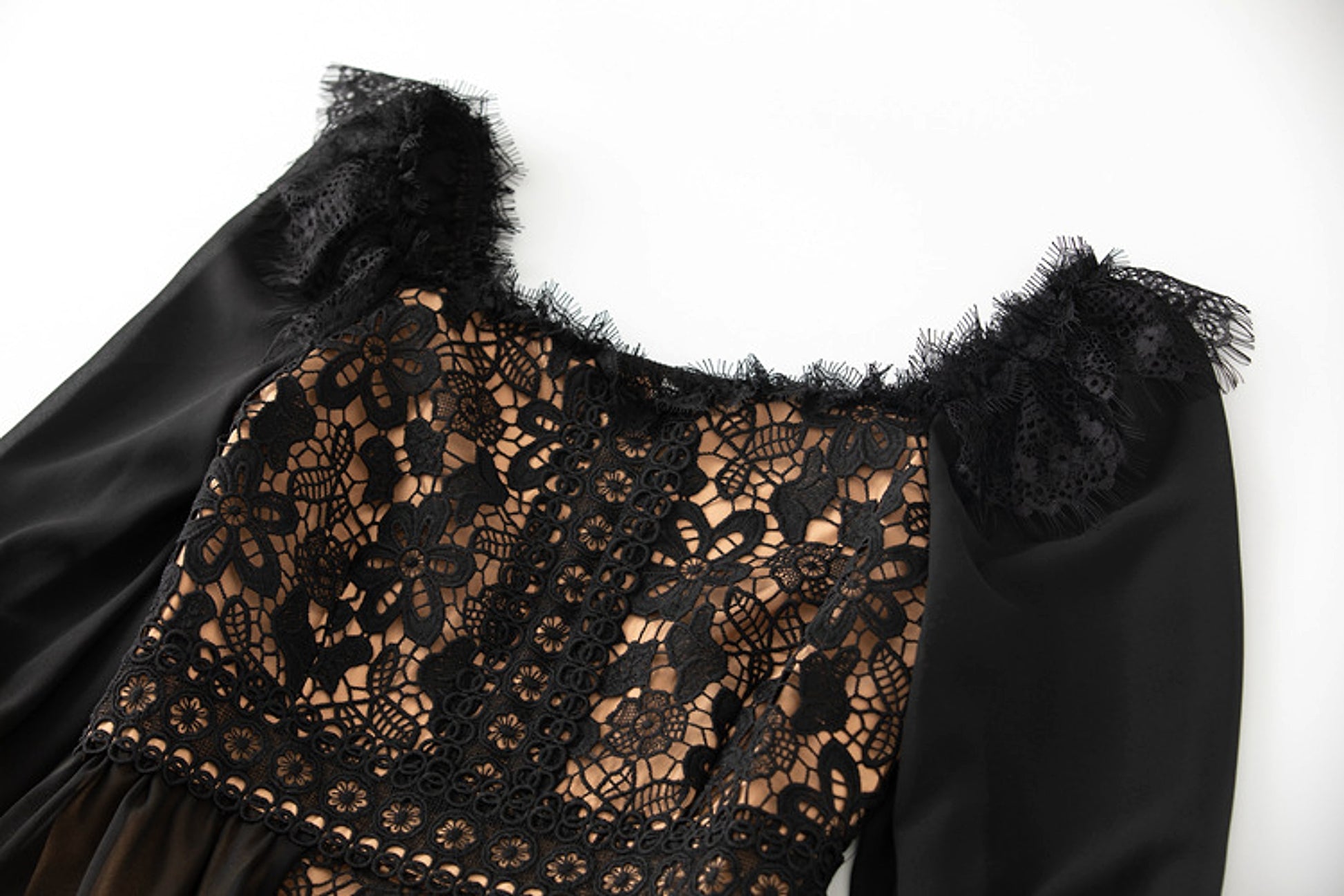 French Temperament Gentle Mesh Spliced Lace Slim Fit Dress - enhanced image 5