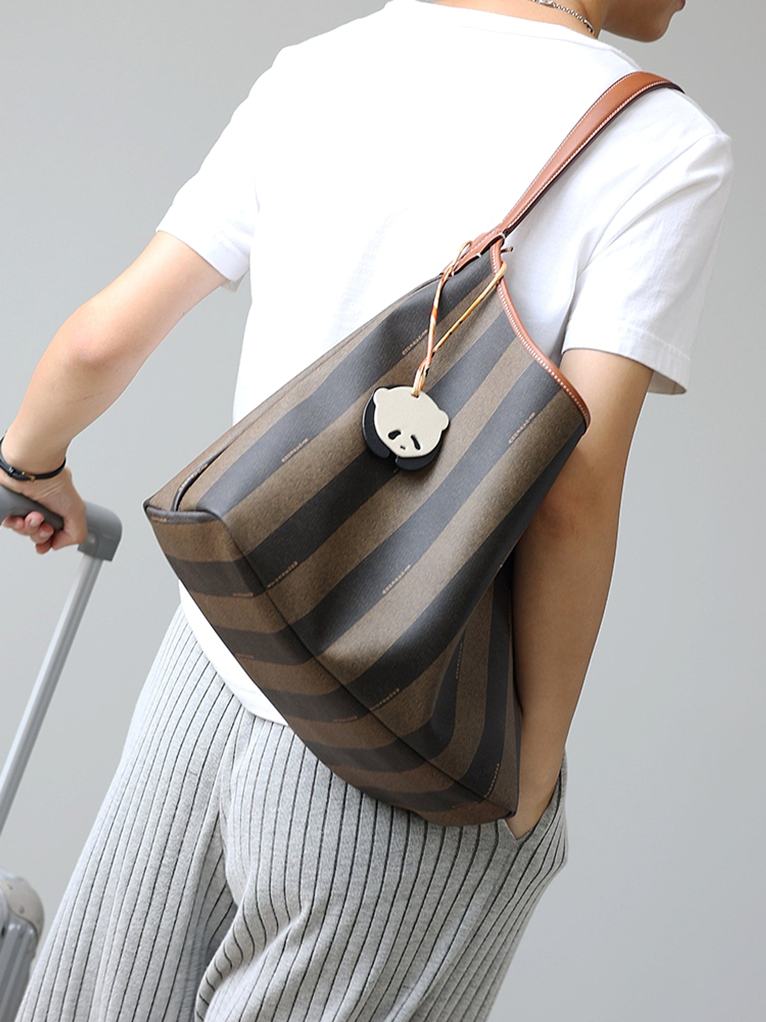 Head Layer Cowhide Commuting Bag For Women - enhanced image 5
