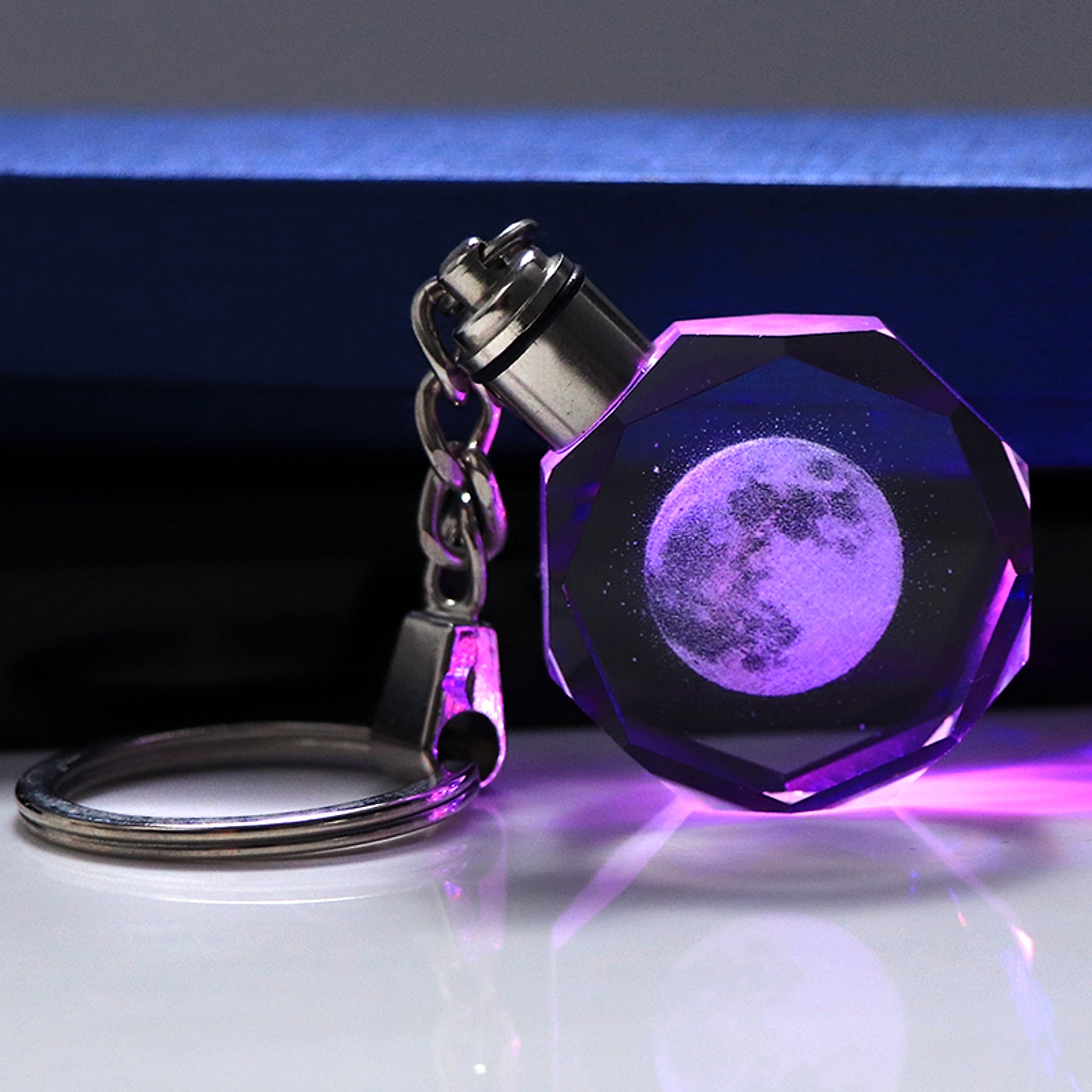 Personalised K9 crystal keyring with LED lighting & engraving - enhanced image 5