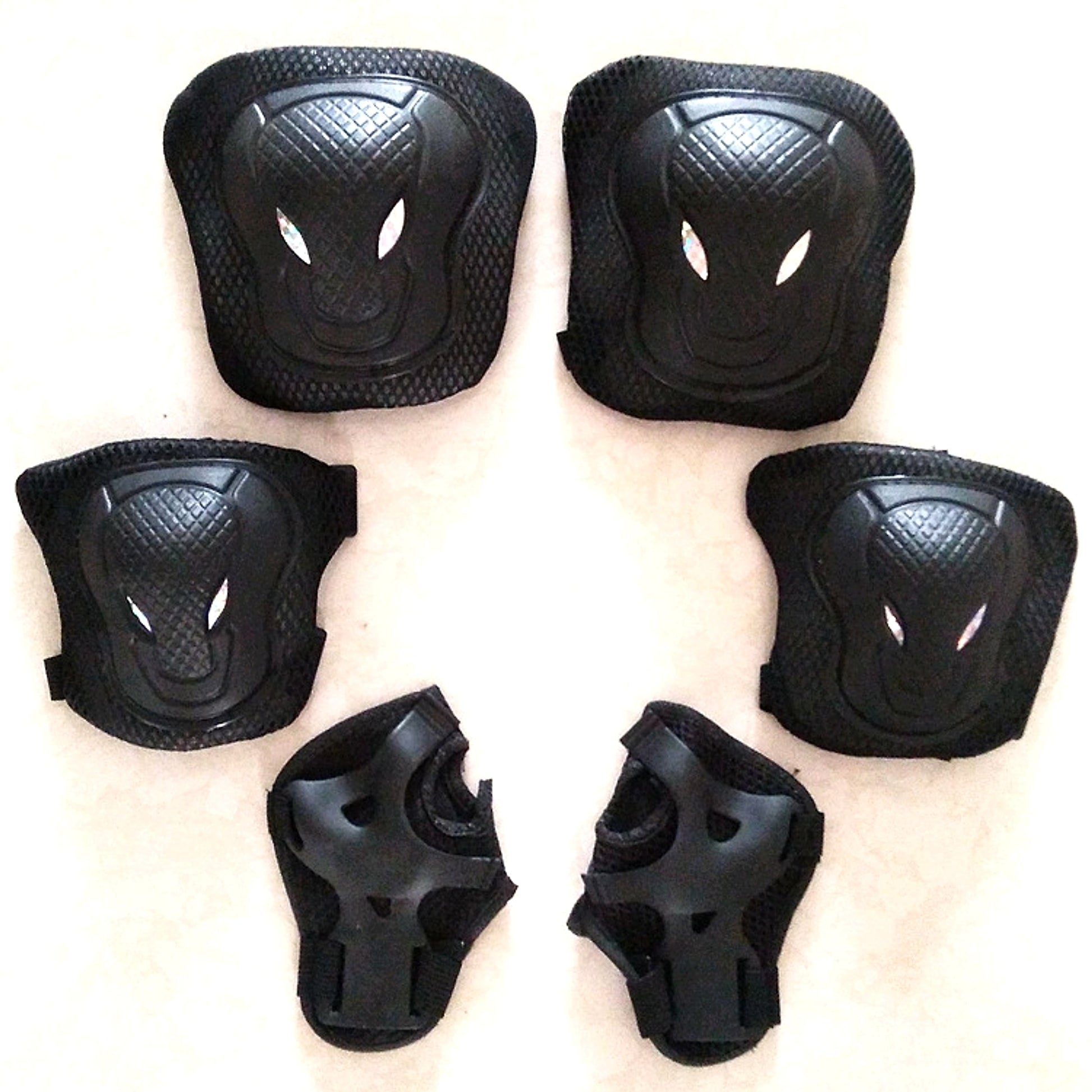 Men's And Women's Skating Roller Skates Skateboard Protective Gear - enhanced image 5