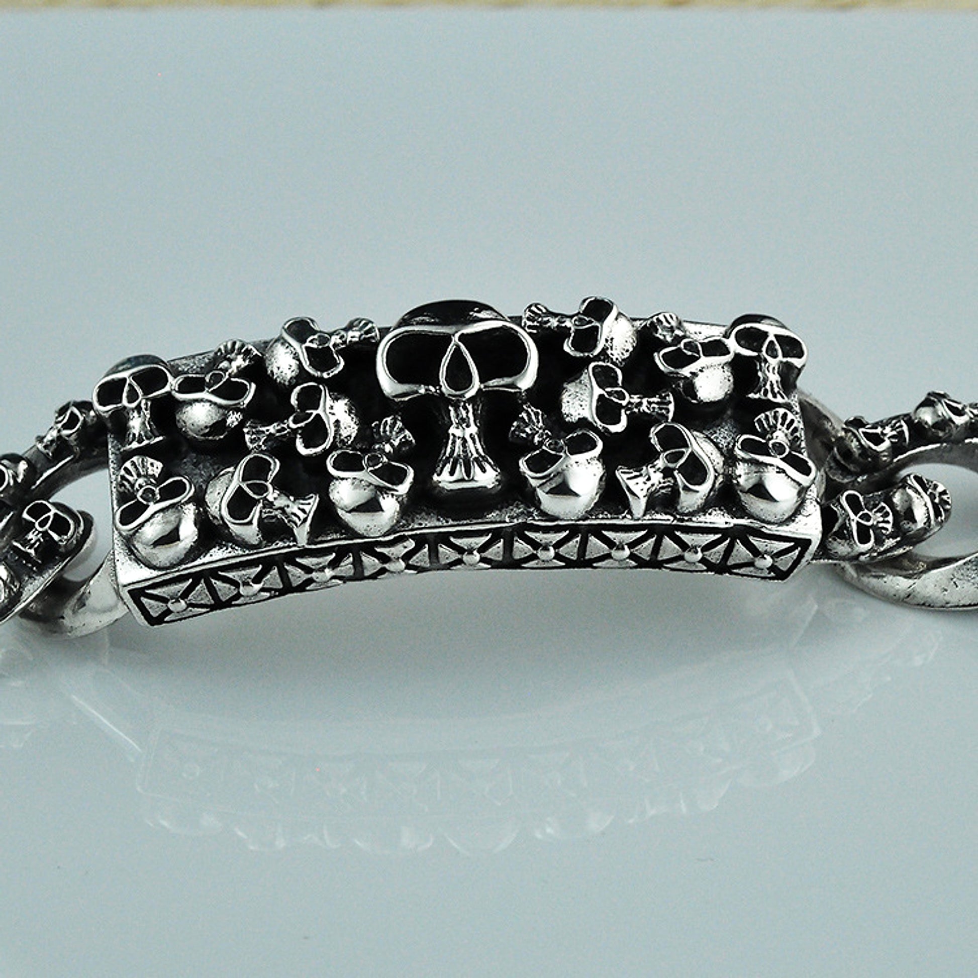 Retro Punk Fashion Men's Silver Hip-hop Bracelet - enhanced image 5