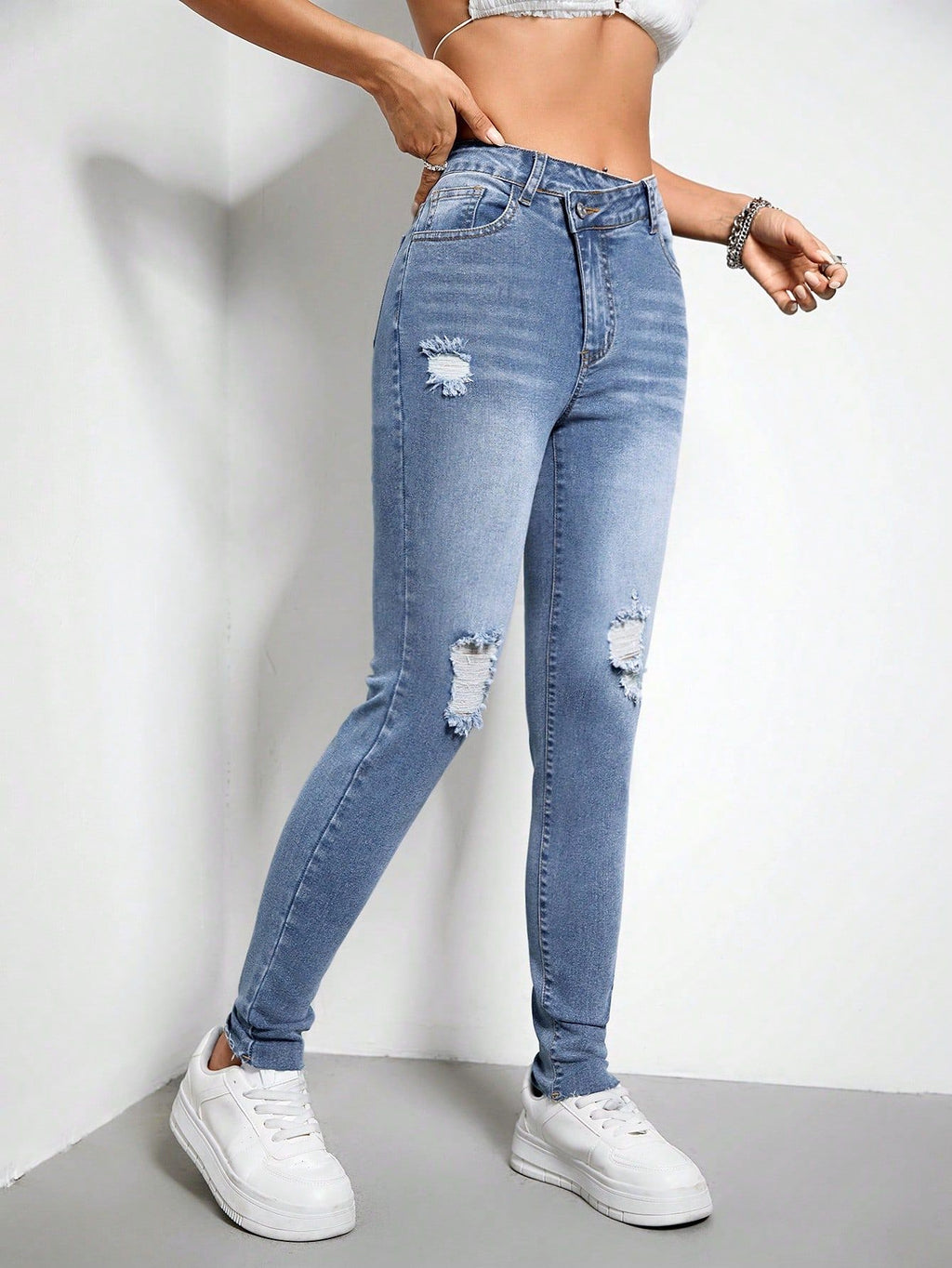 Women's Slim Fit Skinny Jeans - enhanced image 5
