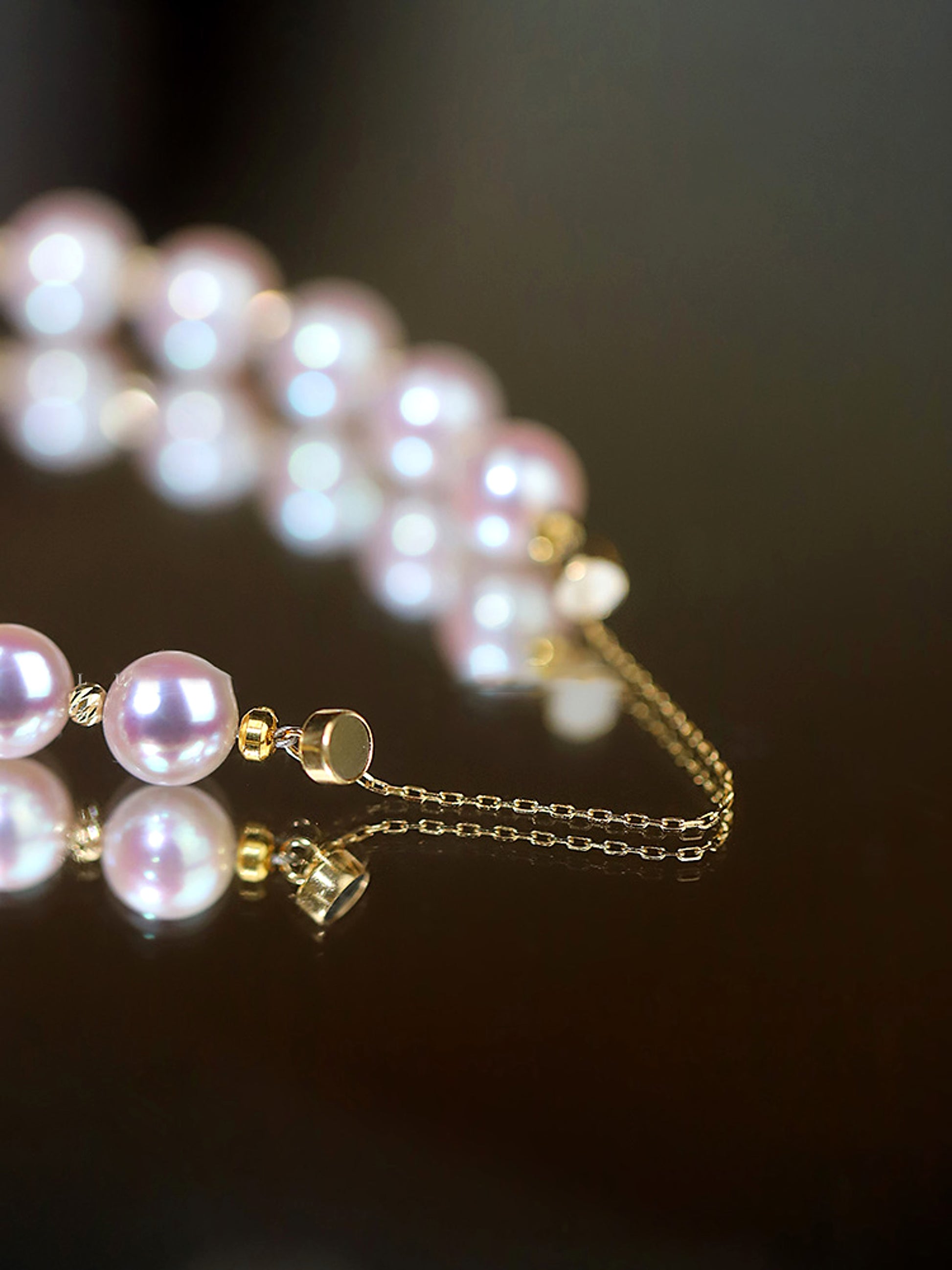 Blue Rose Laser 18K Gold Pearl Elegance Bracelet - enhanced image 6
