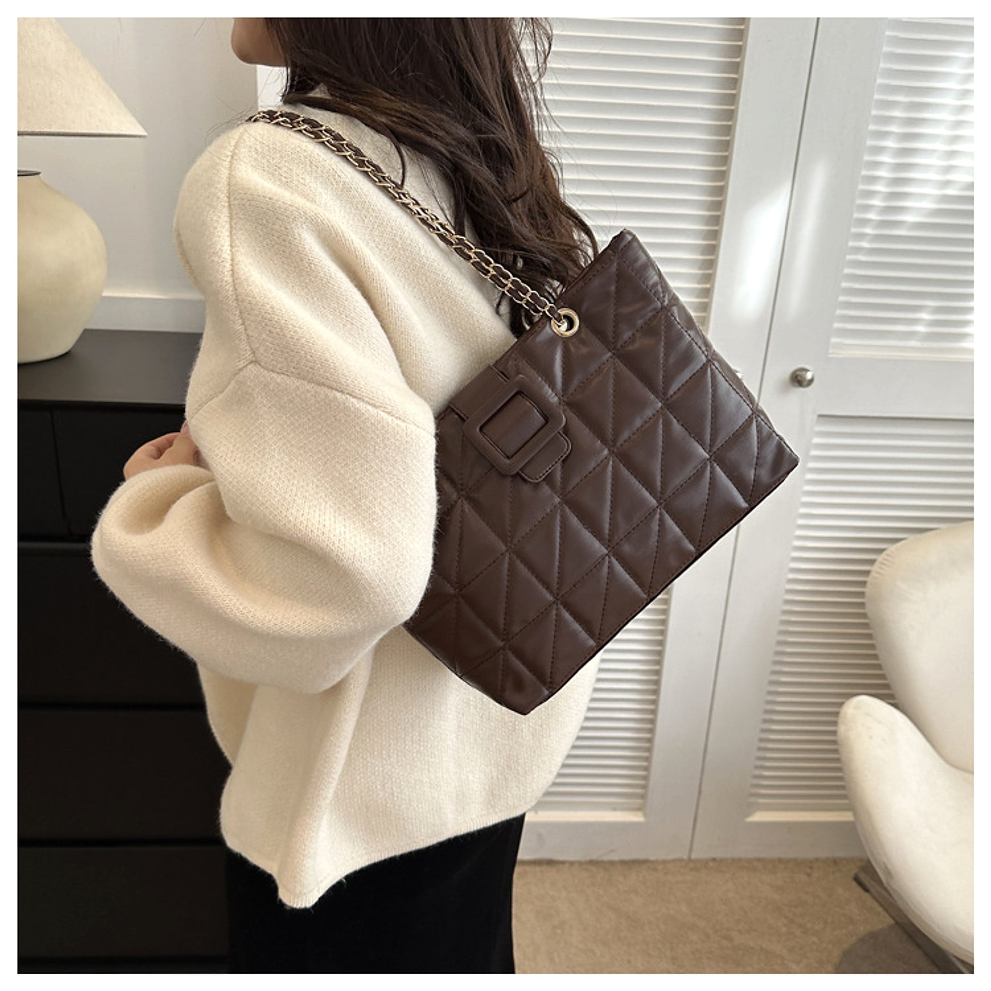ChicLuxe™ – Quilted Chain Shoulder Bag Inspired by Iconic Parisian Style - enhanced image 6