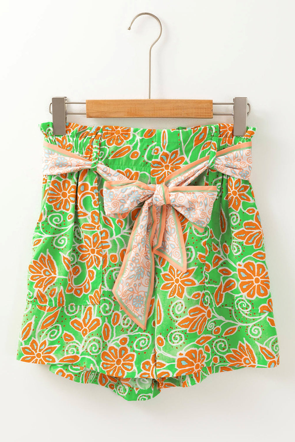 Green Floral Print Pocketed Front Knot High Waist Casual Shorts - enhanced image 6