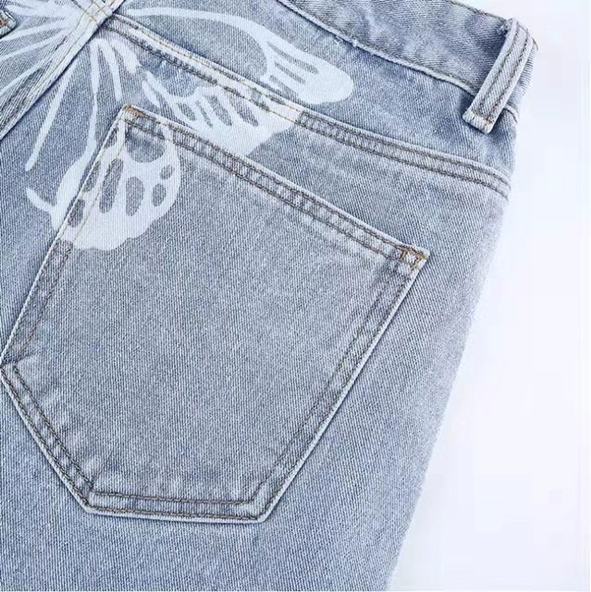 Street Print Denim – Haute Edition 25 - enhanced image 6
