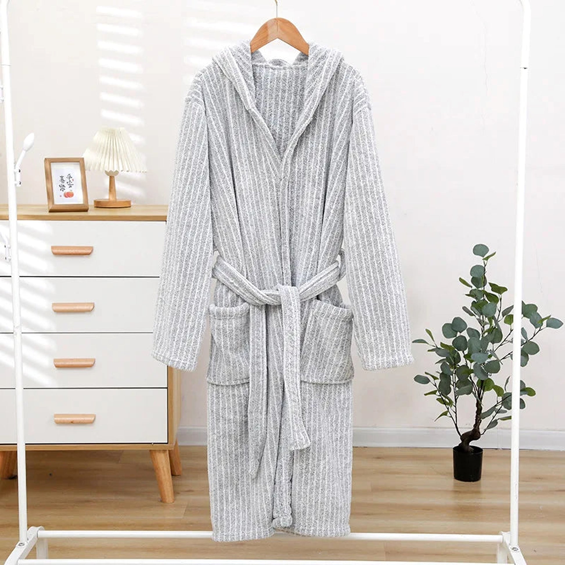 Thicken And Lengthen Coral Fleece Bathrobe Plus Size Pajamas Homewear - enhanced image 6