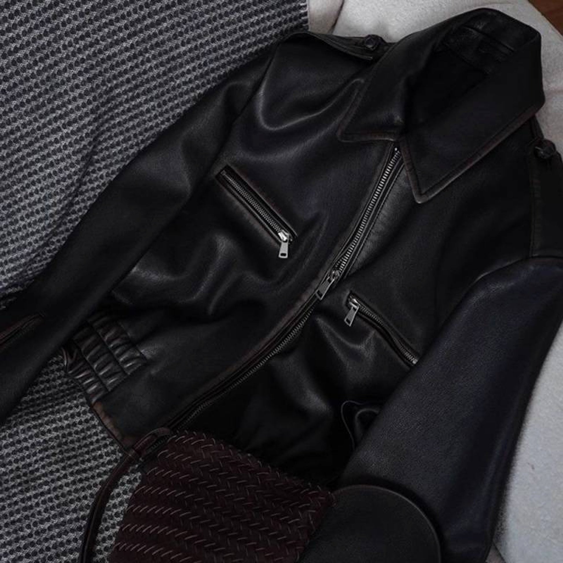 Women's Sheepskin Coat Retro Biker's Leather Coat - enhanced image 6
