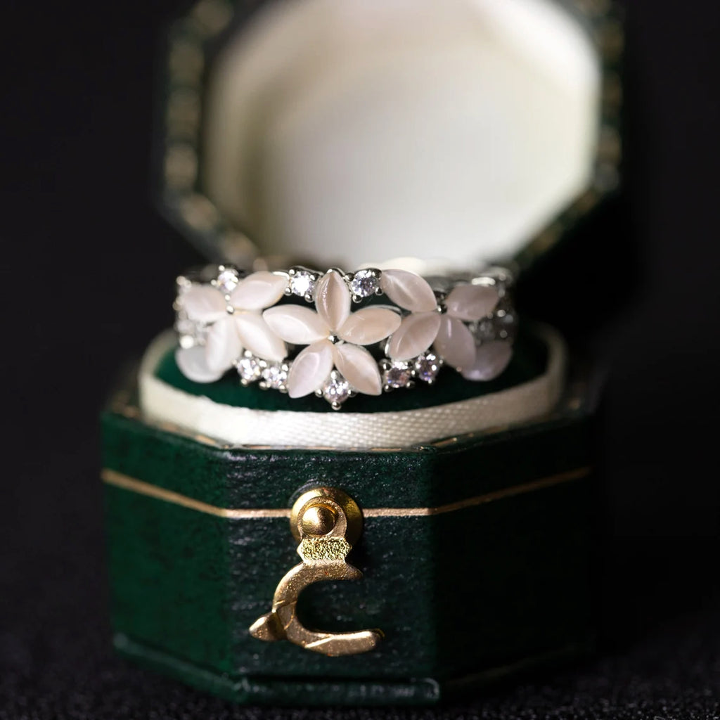 Elegance Blossom: Vintage Floral Wedding Ring - enhanced image 7