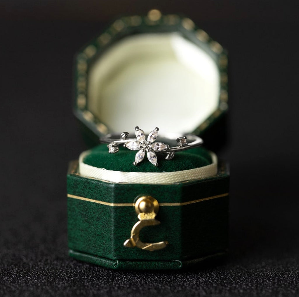 LuxeJewels™ – Art Deco Floral Diamond Ring in Gold & Platinum - enhanced image 7