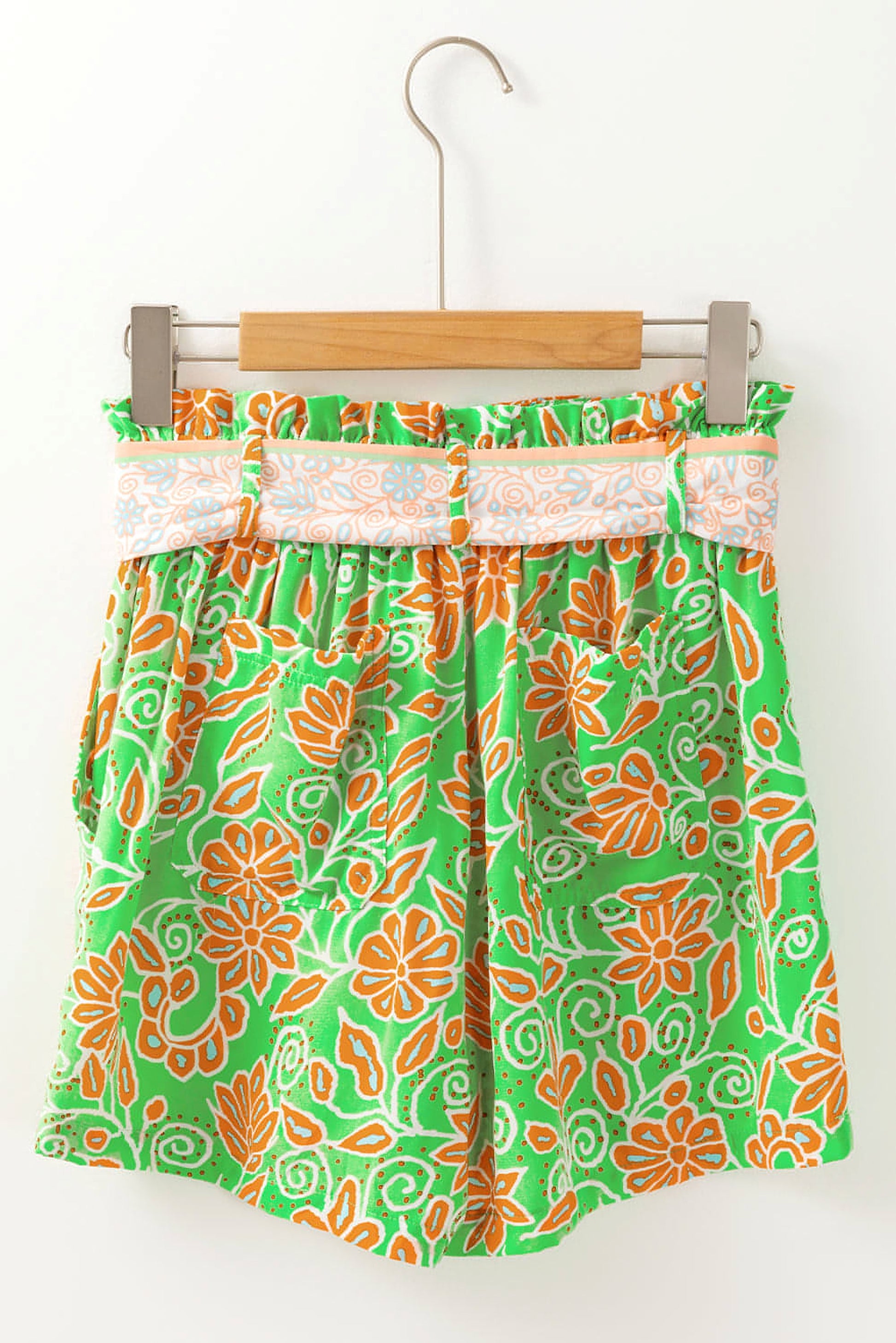 Green Floral Print Pocketed Front Knot High Waist Casual Shorts - enhanced image 7
